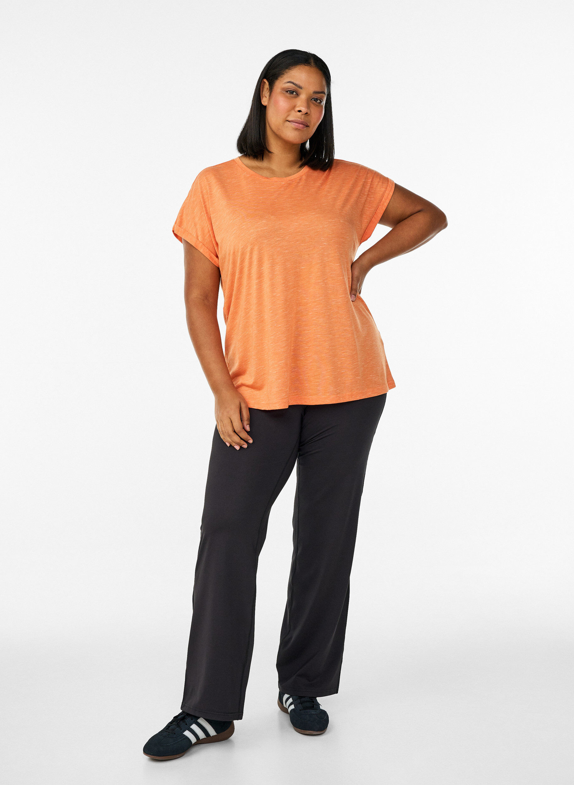 Zizzi L&oslash;s tr&aelig;nings t-shirt med korte &aelig;rmer, Orange, Model image number 1