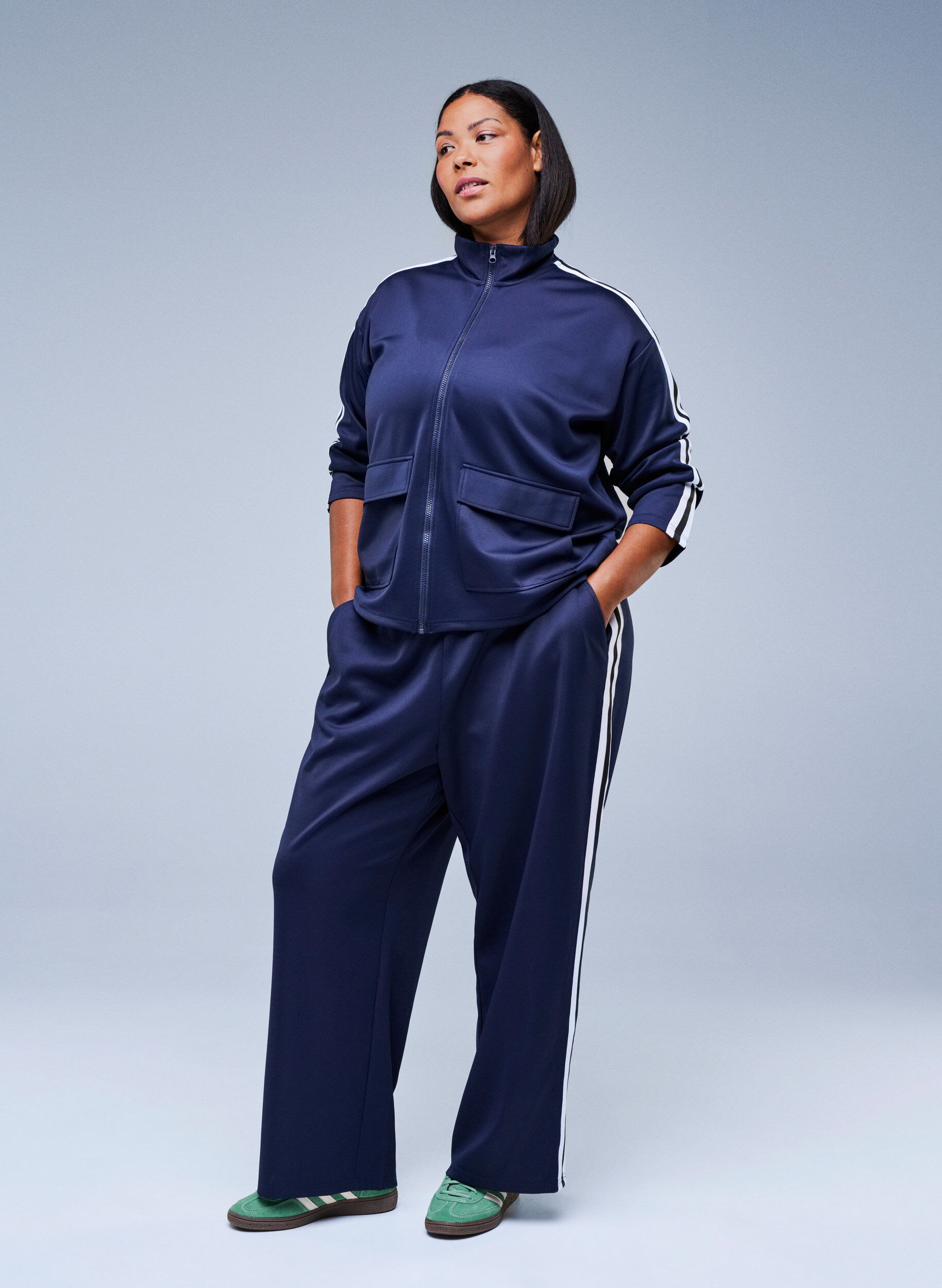 Tr&aelig;ningsbukser med h&oslash;j talje og sporty striber