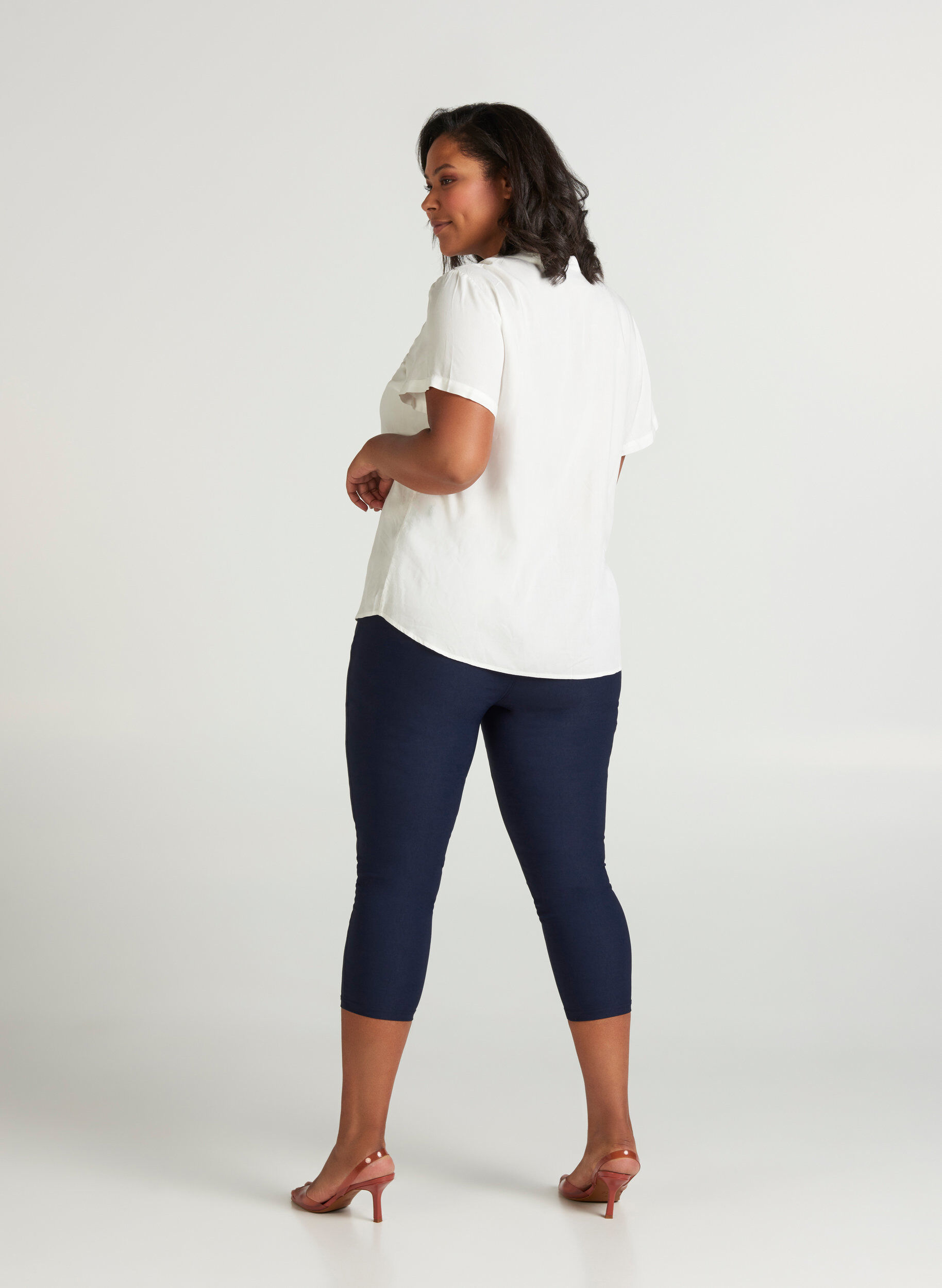 Zizzi T&aelig;tsiddende 3/4 bukser med lynl&aring;se, Night Sky, Model image number 1