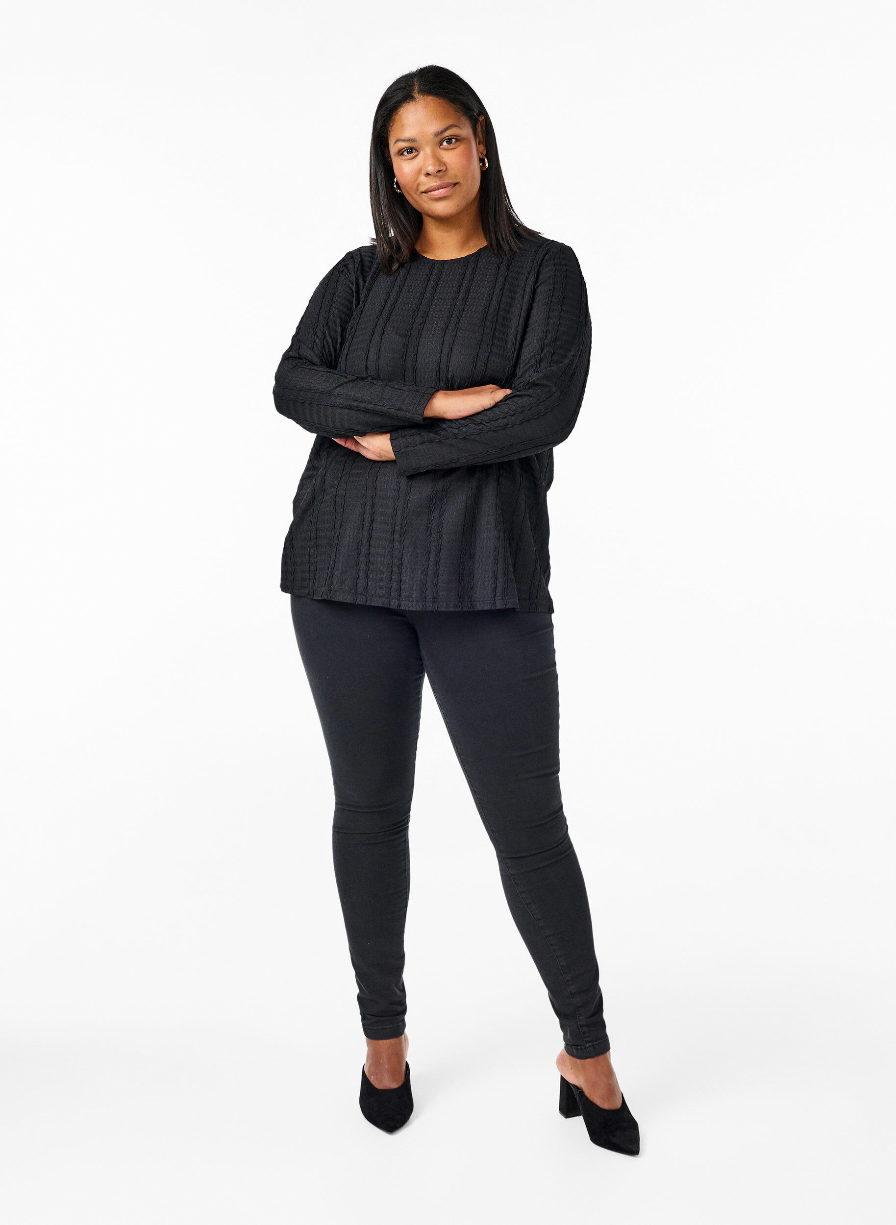Zizzi Bluse med lange &aelig;rmer og tekstur, Black, Model image number 2