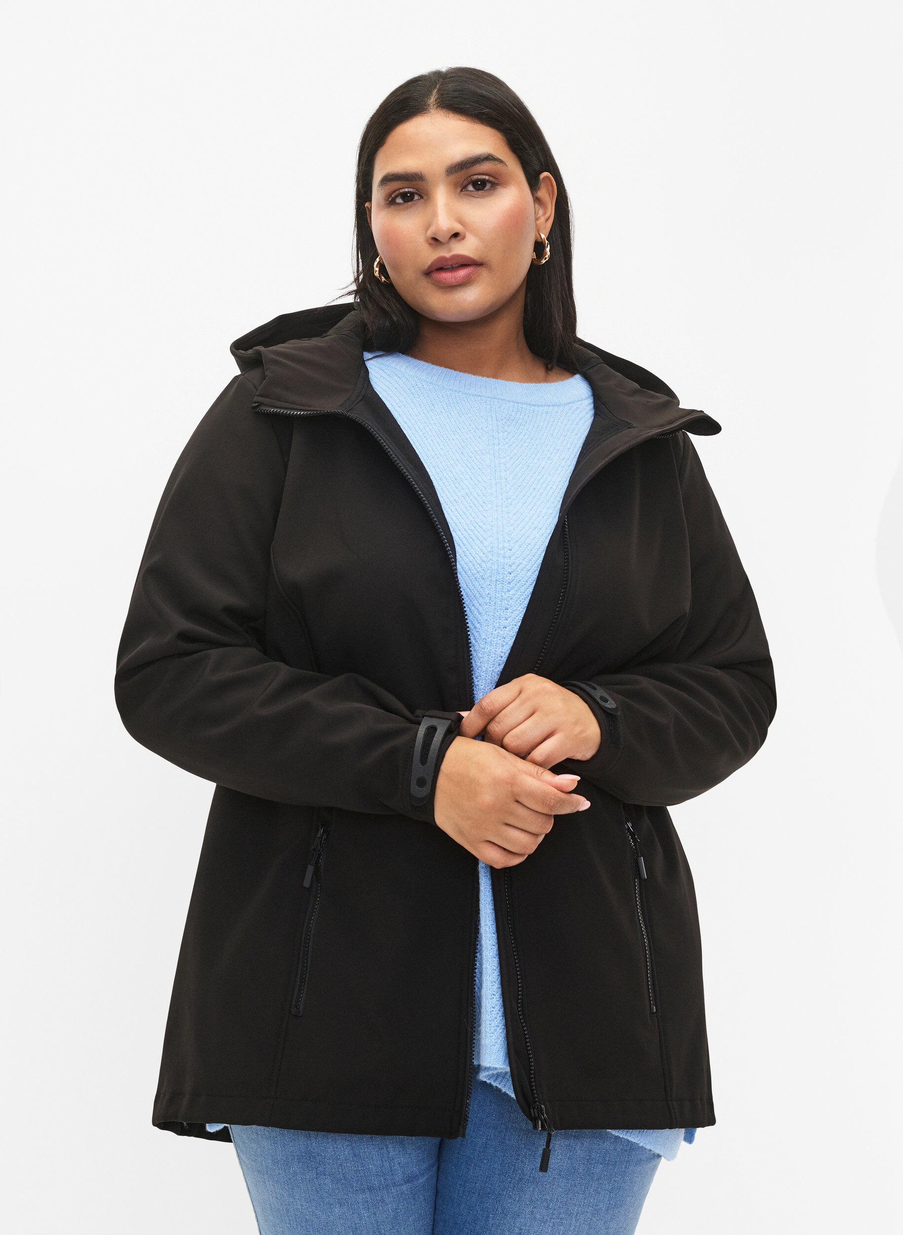 Zizzi Kort softshell jakke med lommer, Black, Model image number 2