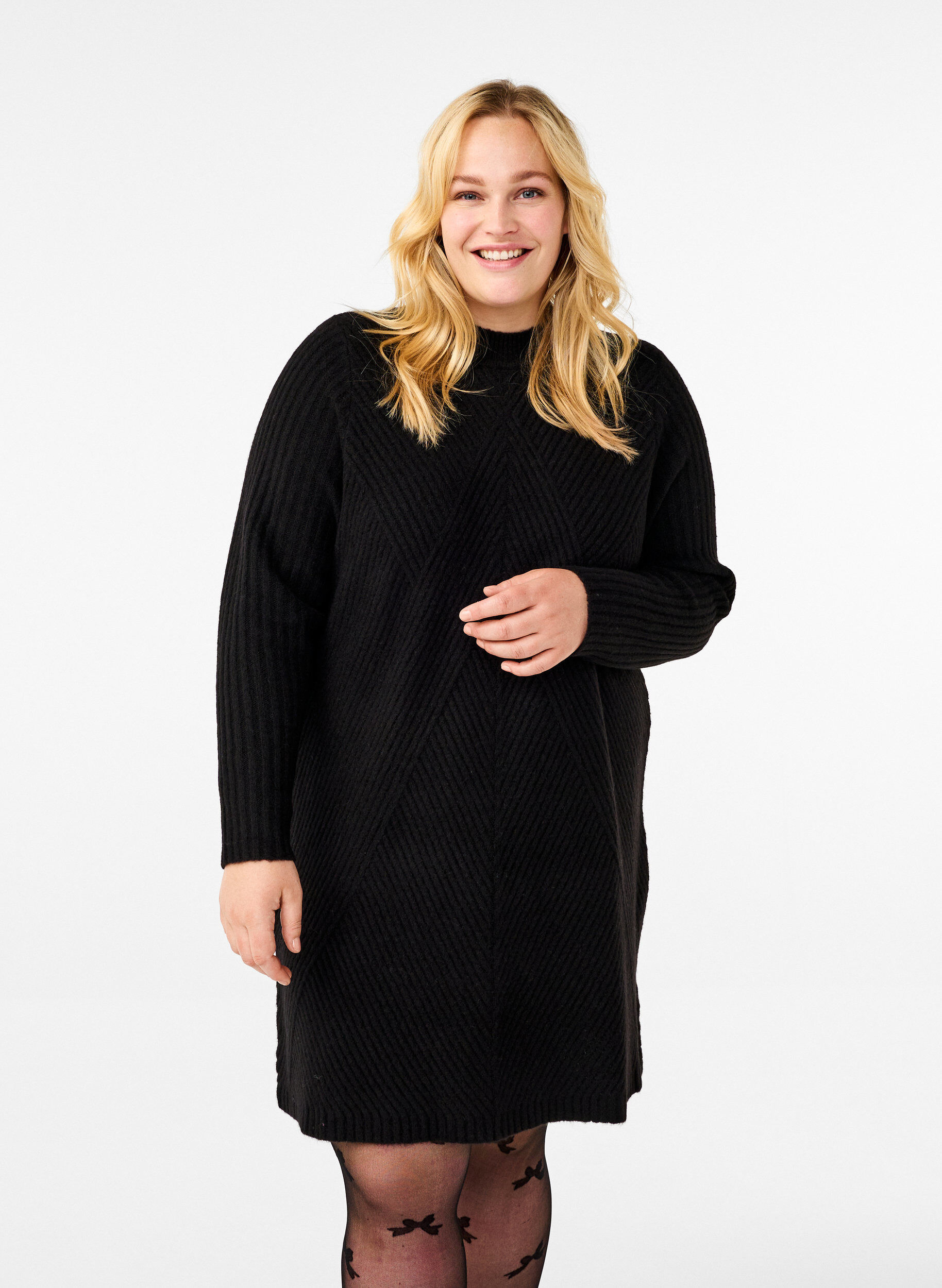 Zizzi Kort ribstrikket kjole med rund hals, Black, Model image number 0