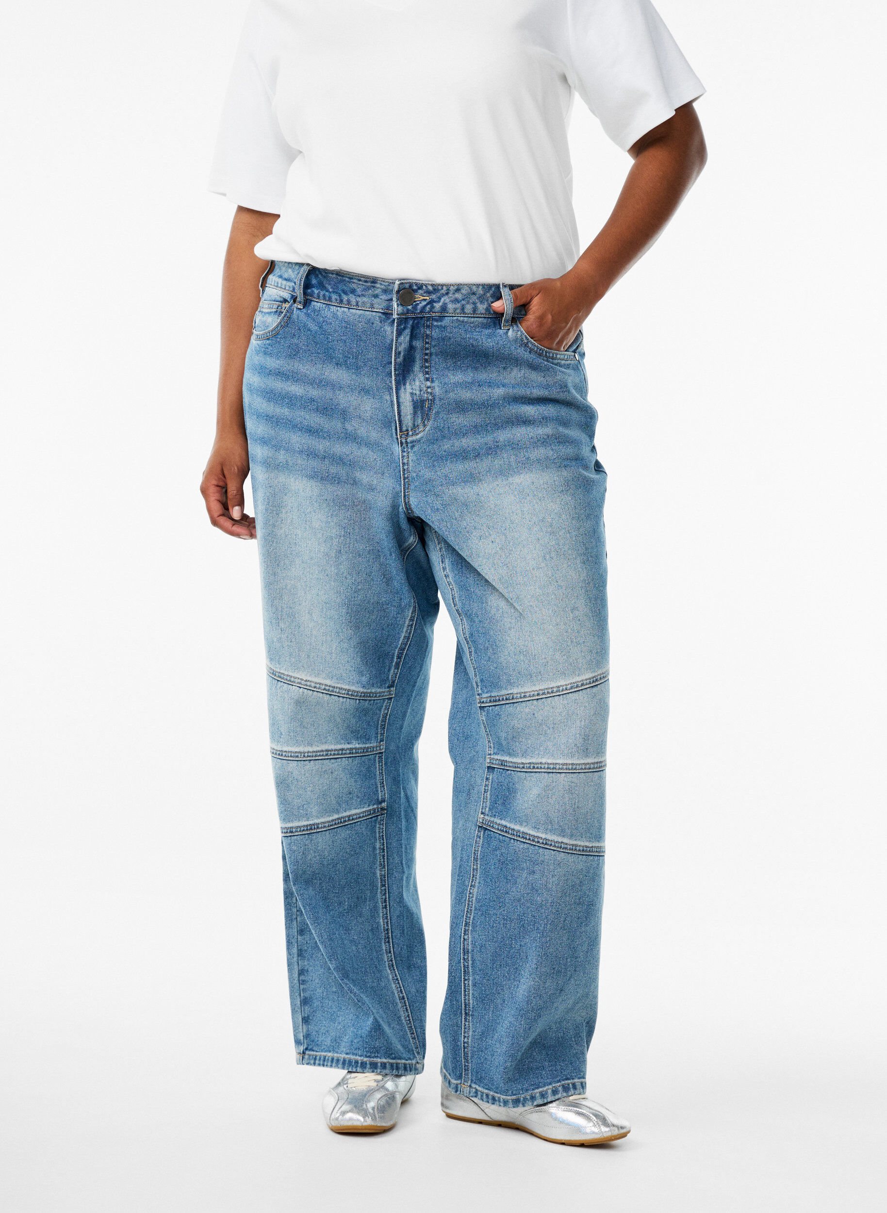 Zizzi Brede jeans med syningsdetaljer, Bl&aring;, Model image number 2