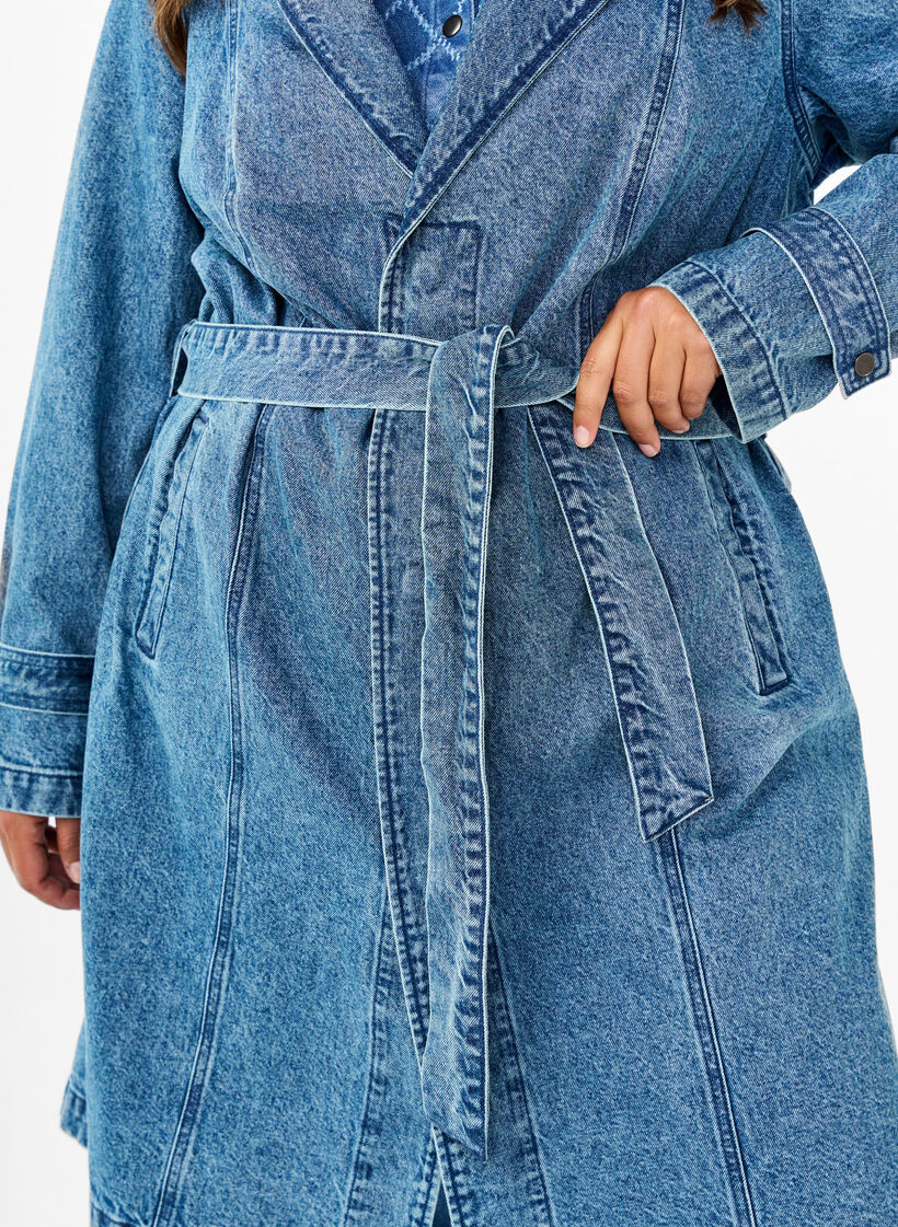 Denim trenchcoat med bælte, Blue Denim, Model image number 3