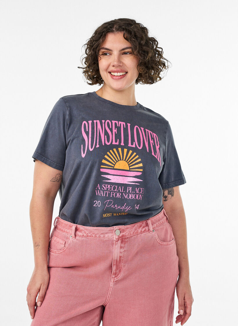 T-shirt i bomuld med frontprint og vasket look, Gr&aring;, Model image number 0