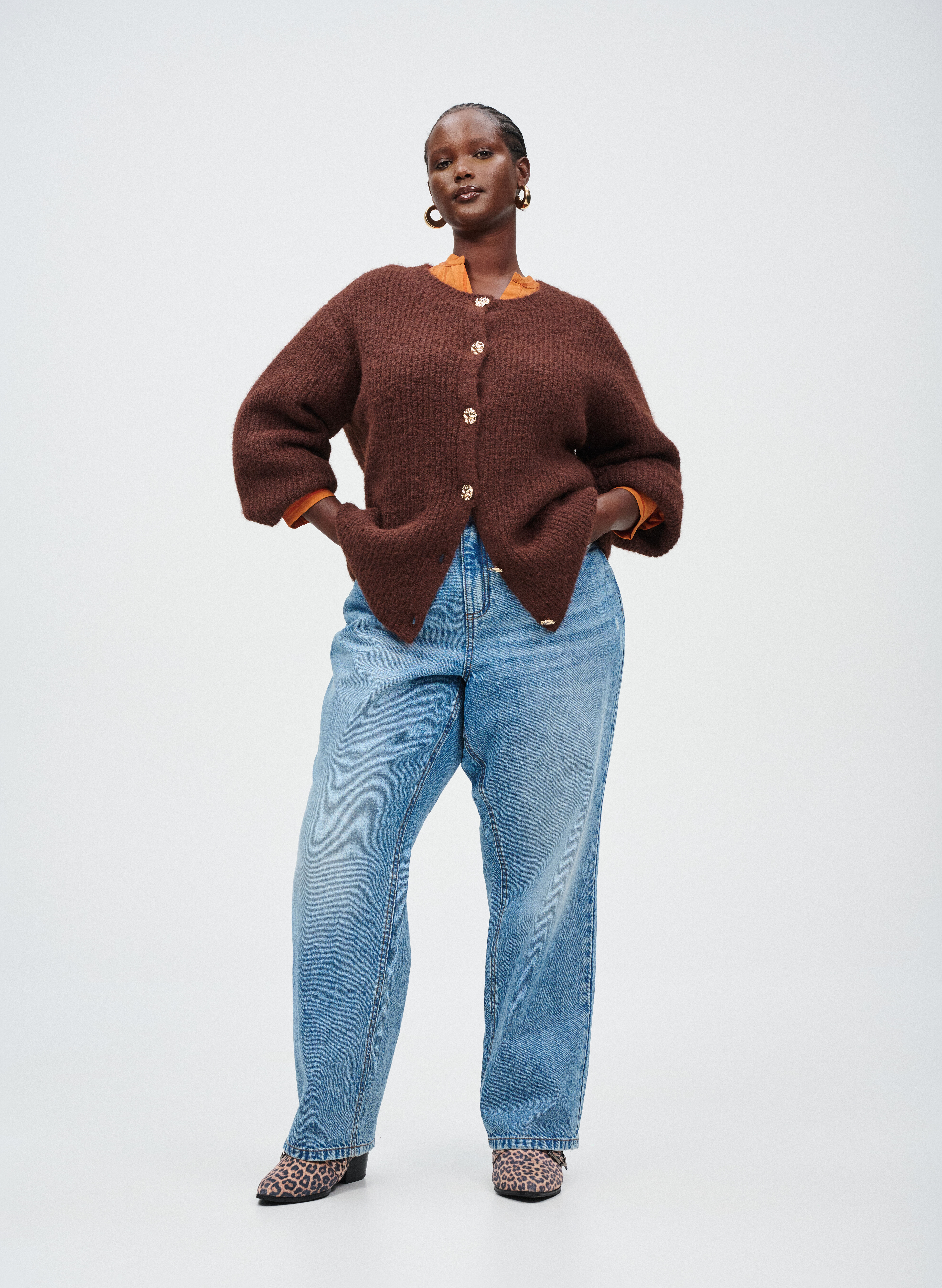 Zizzi Strik med guldknapper, , Model