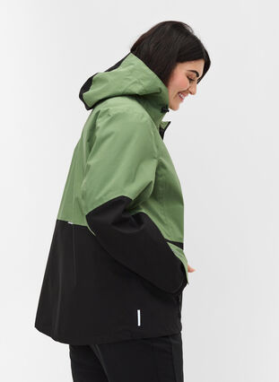 Vandtæt hiking jakke med hætte, Hedge Green Comb, Model image number 2