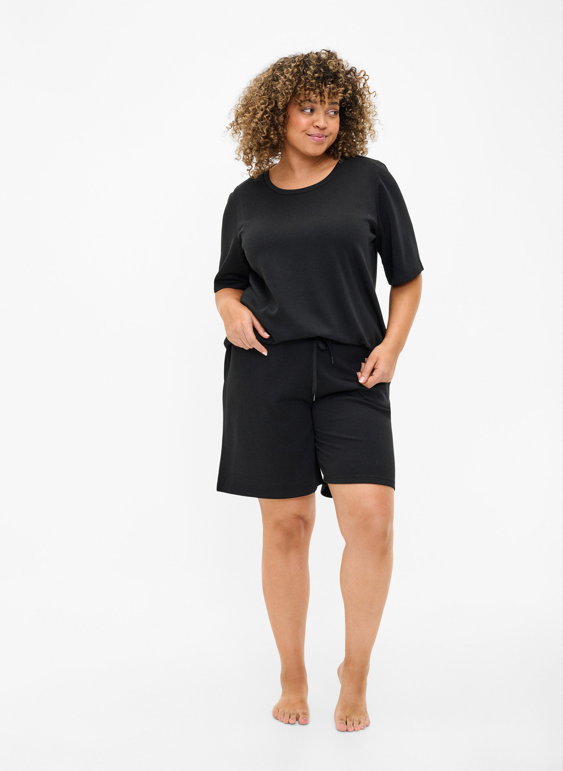 ZizziT-shirt i modalmix, Sort, Model image number 1