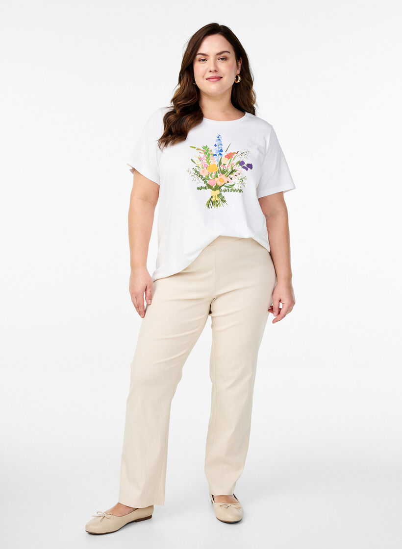 T-shirt i økologisk bomuld med blomstermotiv, B. White w. Flower, Model image number 2