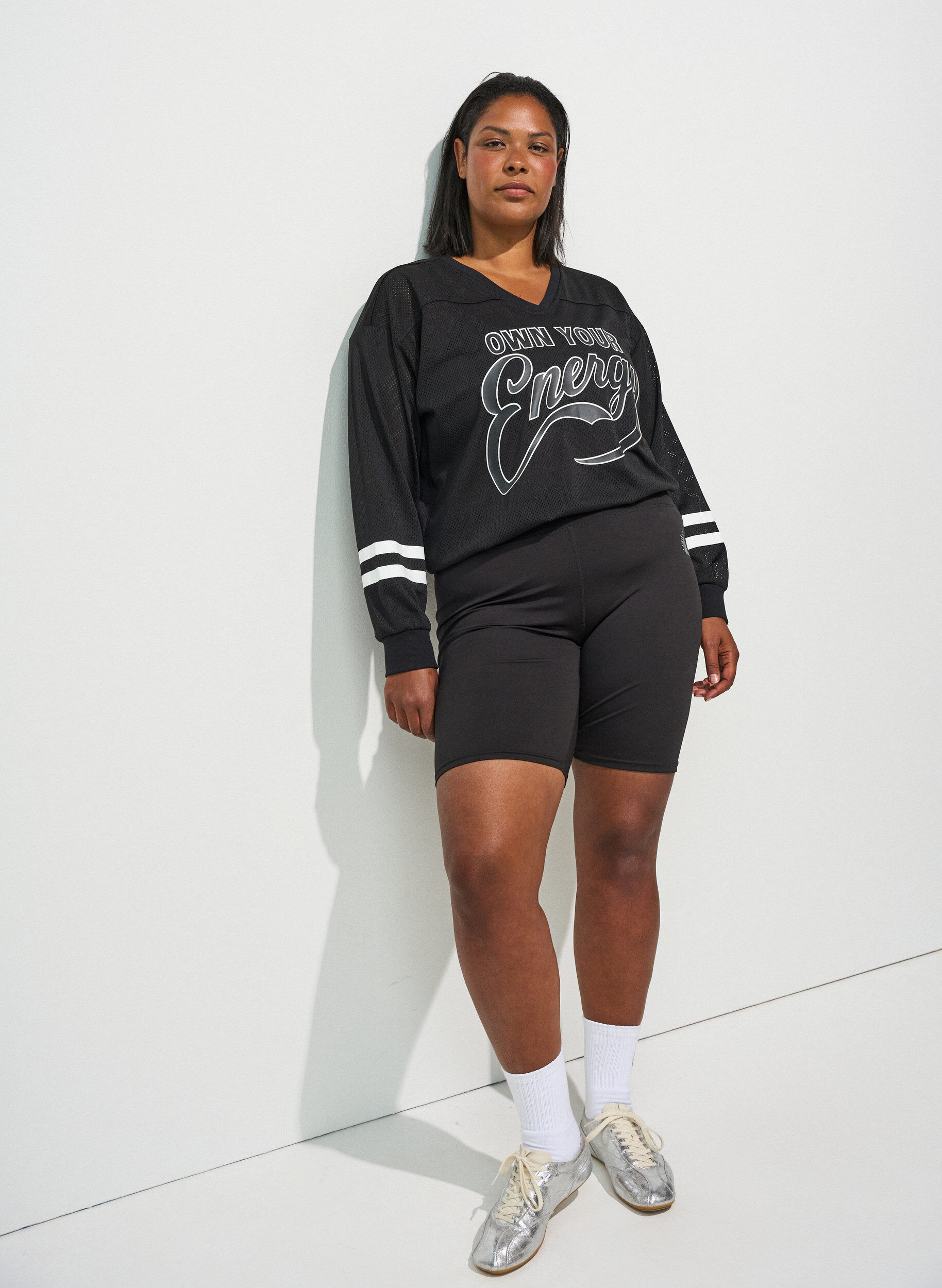 ZizziSporty meshbluse med tekstprint, Sort, Model image number 1
