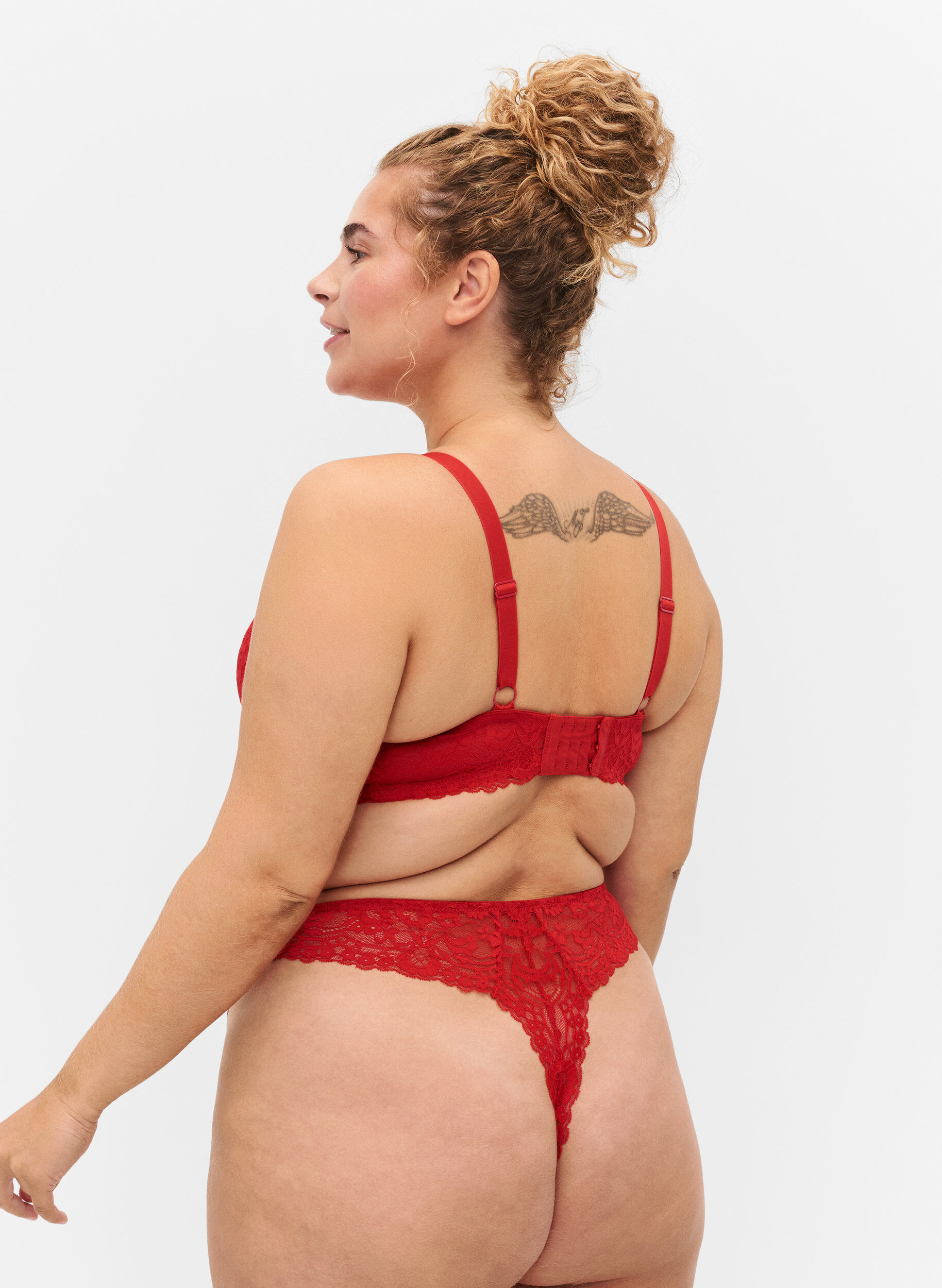 Zizzi Blonde g-streng med regul&aelig;r talje, Red Ass., Model image number 1