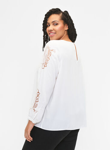 Langærmet bluse med crochet detaljer, Bright White, Model image number 1