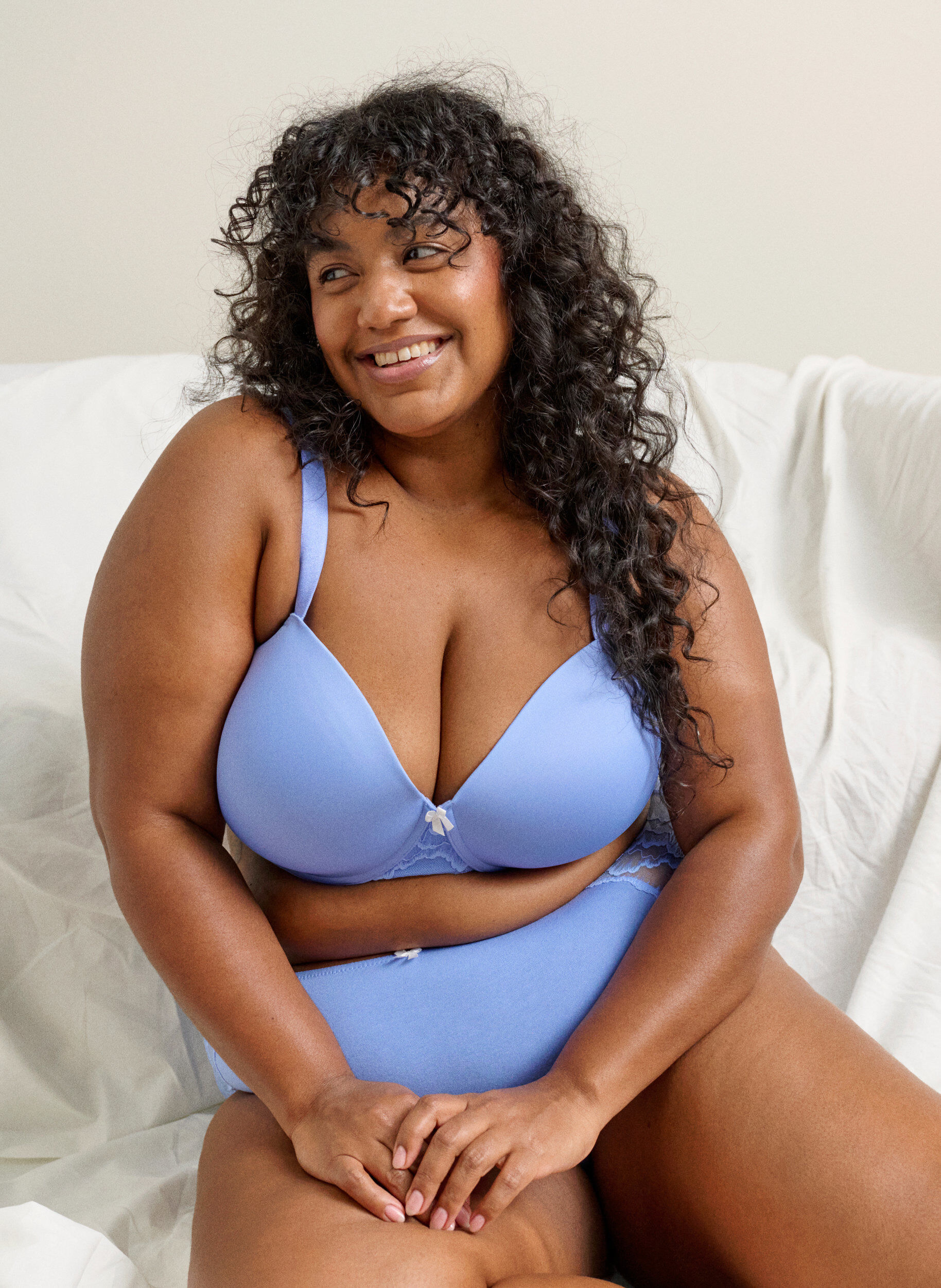 Zizzi Formst&oslash;bt bh i mikrofiber med blondedetalje og sl&oslash;jfe, Bl&aring;, Image image number 0