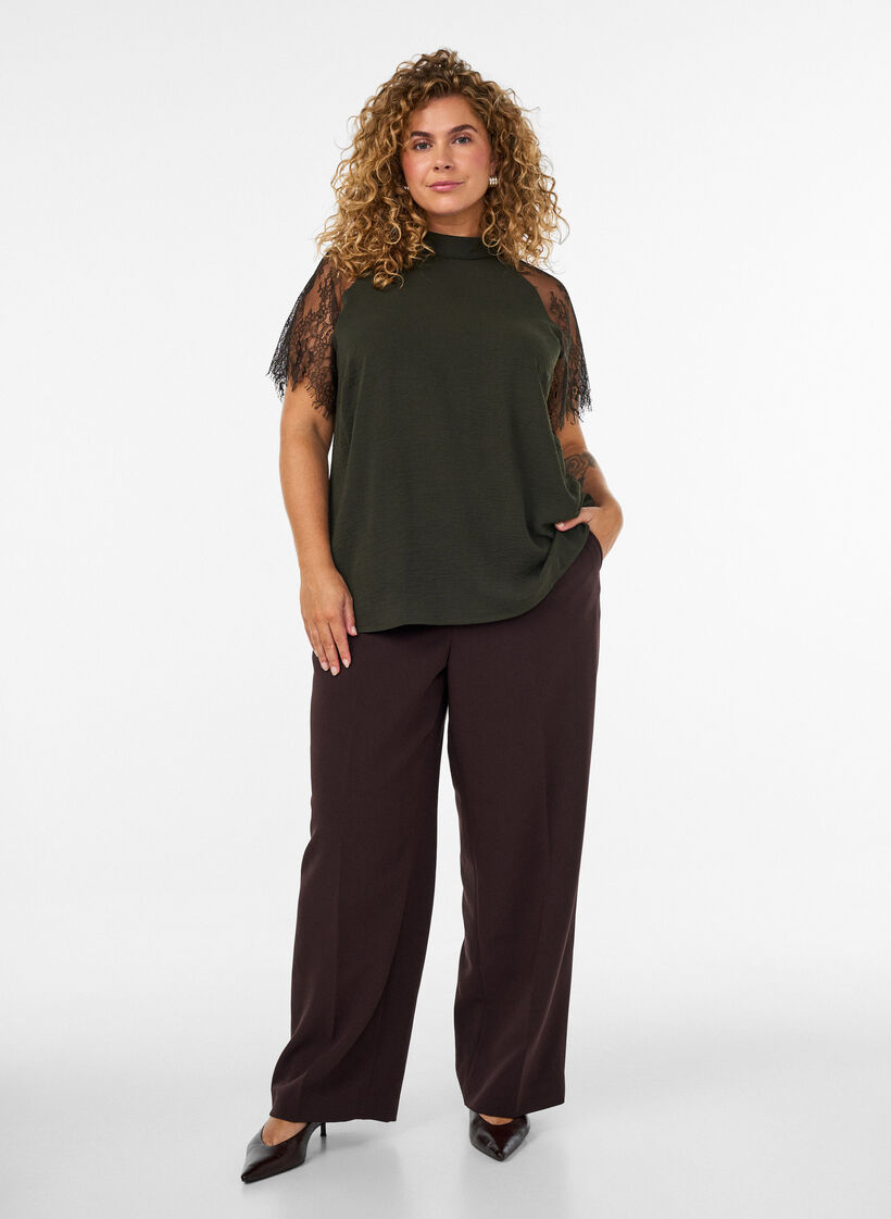 Bluse med korte blonde&aelig;rmer og h&oslash;j hals, Gr&oslash;n, Model image number 1