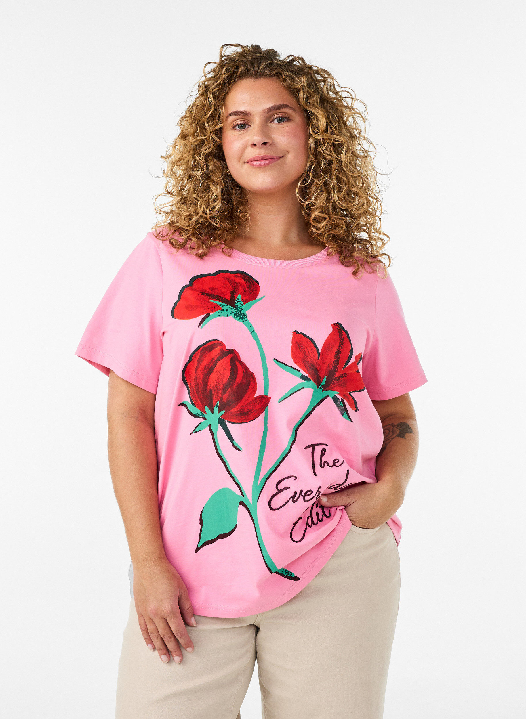 T-shirt i bomuld med print foran, Lyser&oslash;d, Model