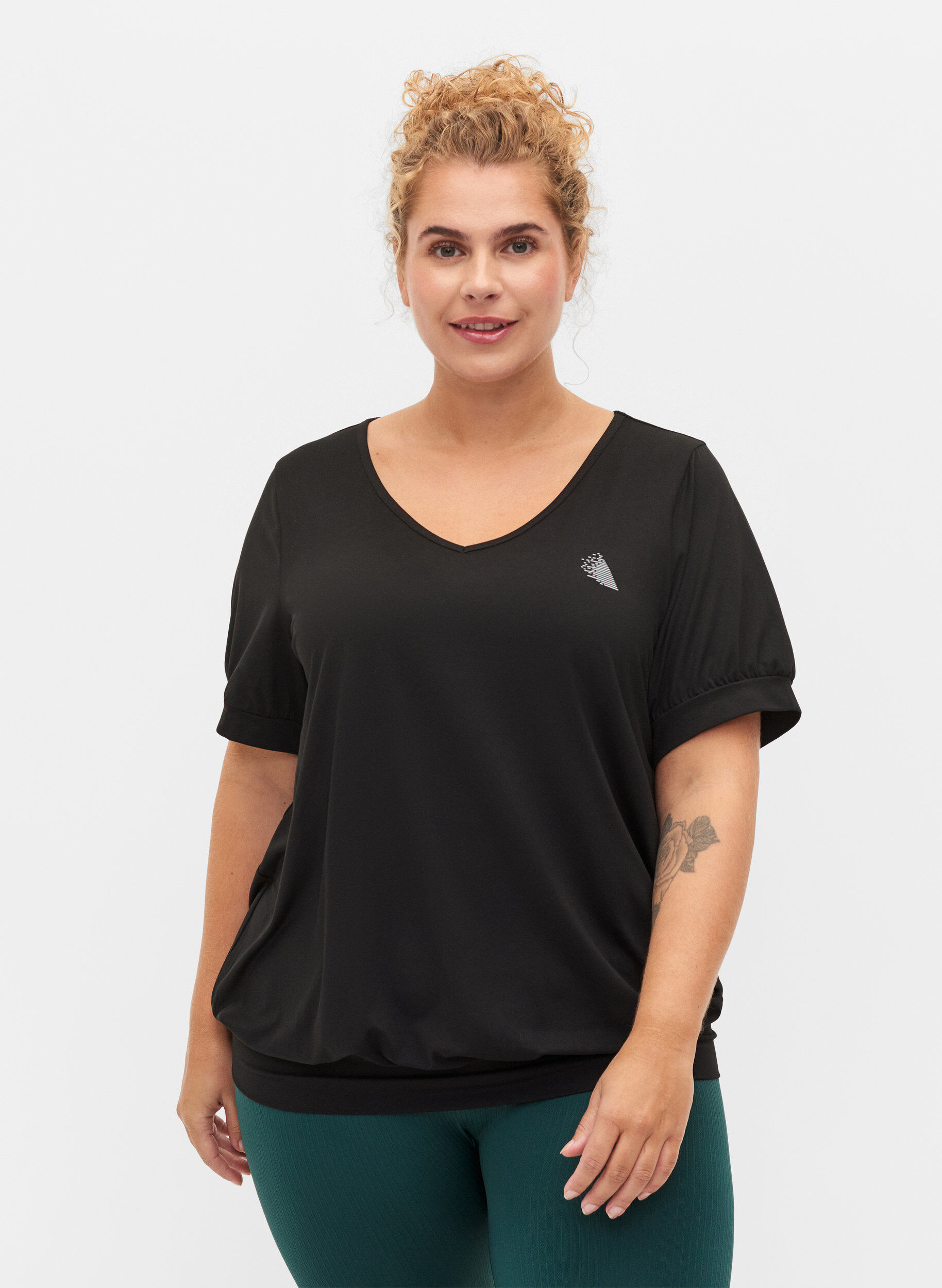 Zizzi Ensfarvet tr&aelig;nings t-shirt med v-hals, Black, Model image number 0