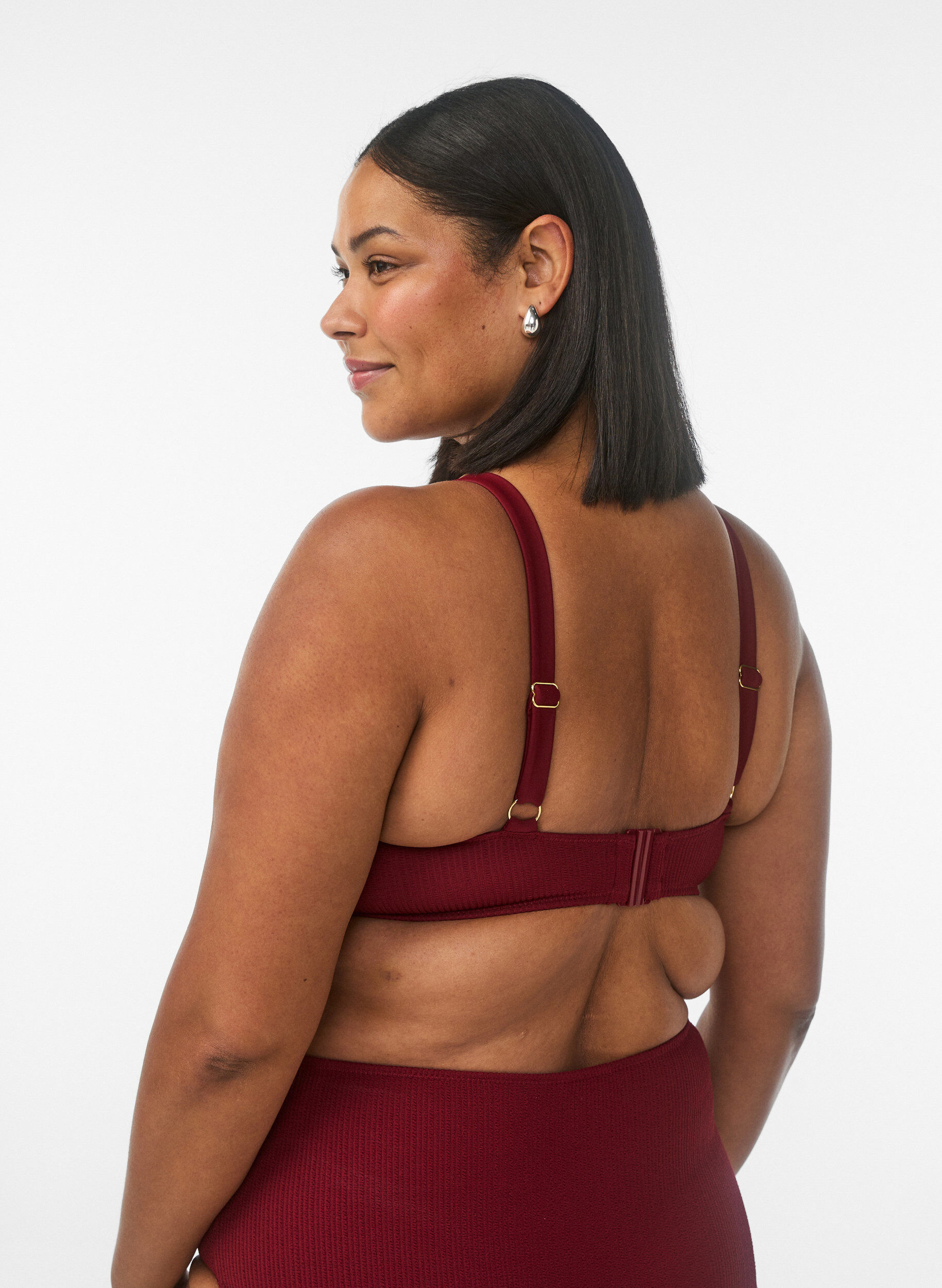 Zizzi Bikinioverdel med struktur og gulddetalje, R&oslash;d, Model image number 2