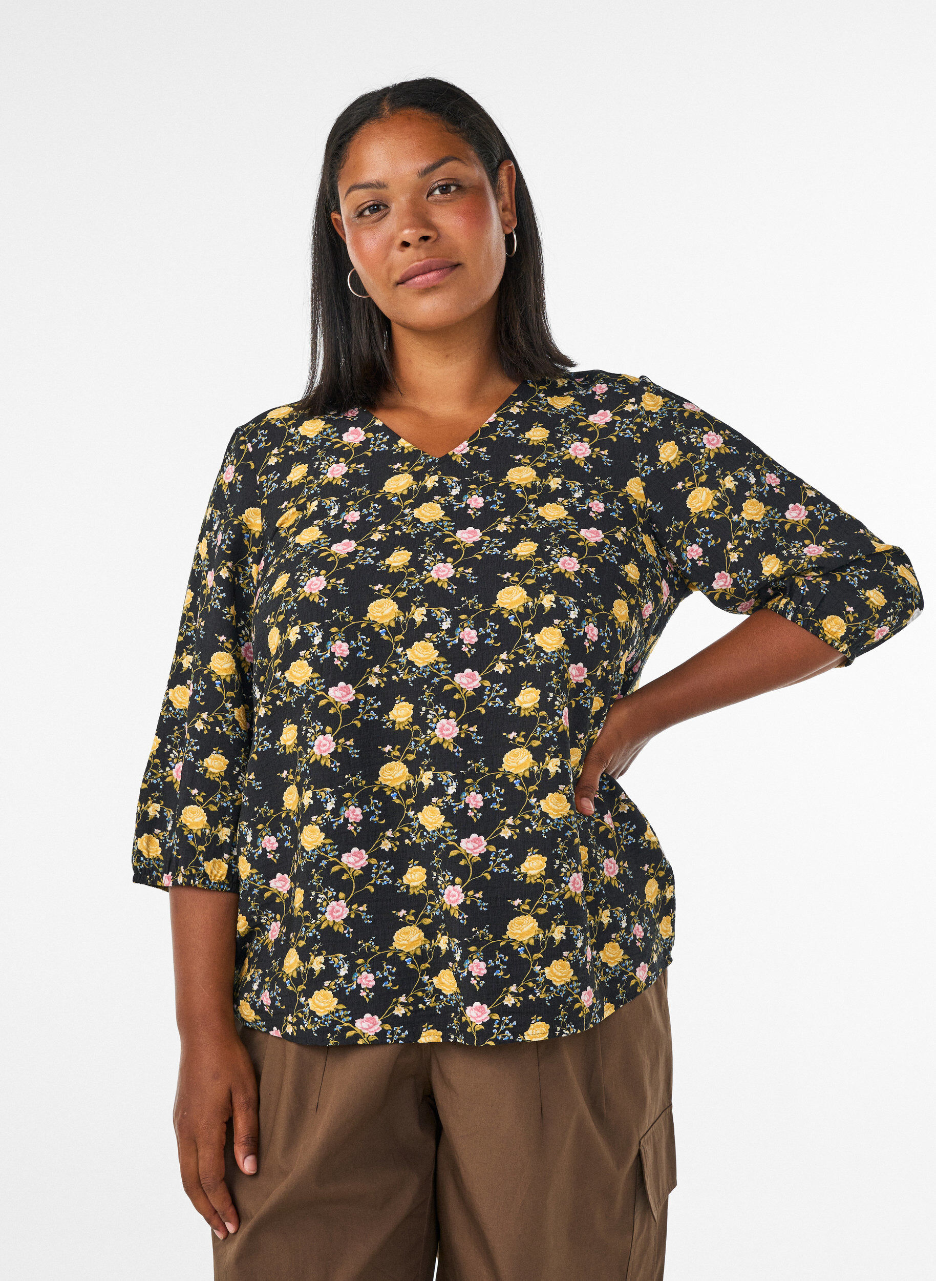 ZizziViskosebluse med m&oslash;nster og 3/4-&aelig;rmer, Sort, Model image number 0