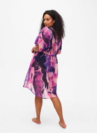 Strand kimono med print, Purple Swirl, Model image number 1