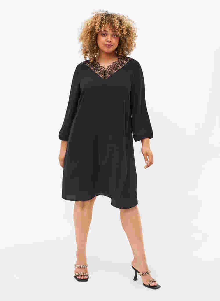 Kjole med blonder og 3/4 ærmer, Black, Model image number 2