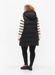 Lang vest med h&aelig;tte og lommer, Sort, Model image number 2