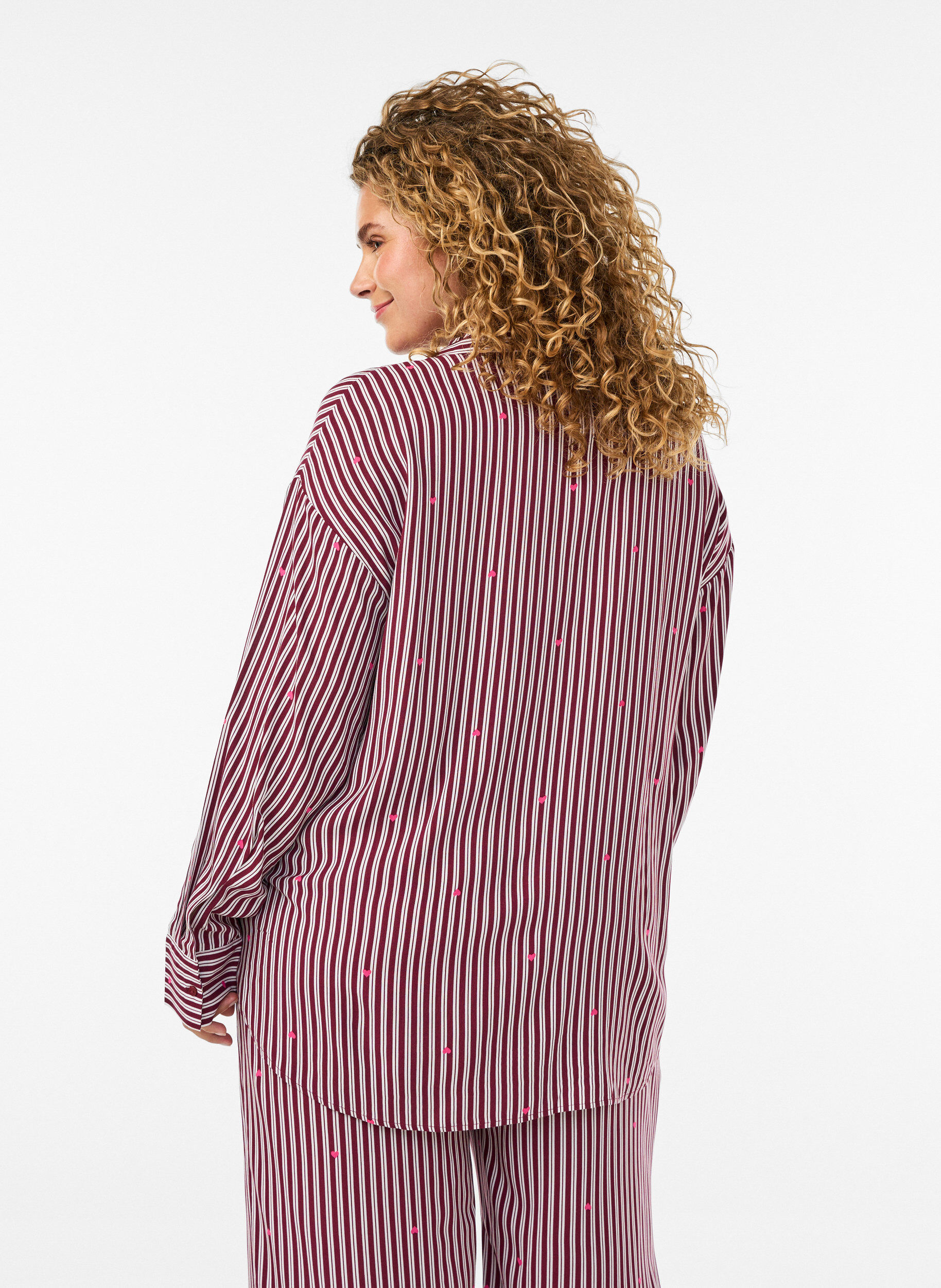 ZizziNatskjorte med striber og hjerter, M&oslash;rk Bordeaux, Model image number 2