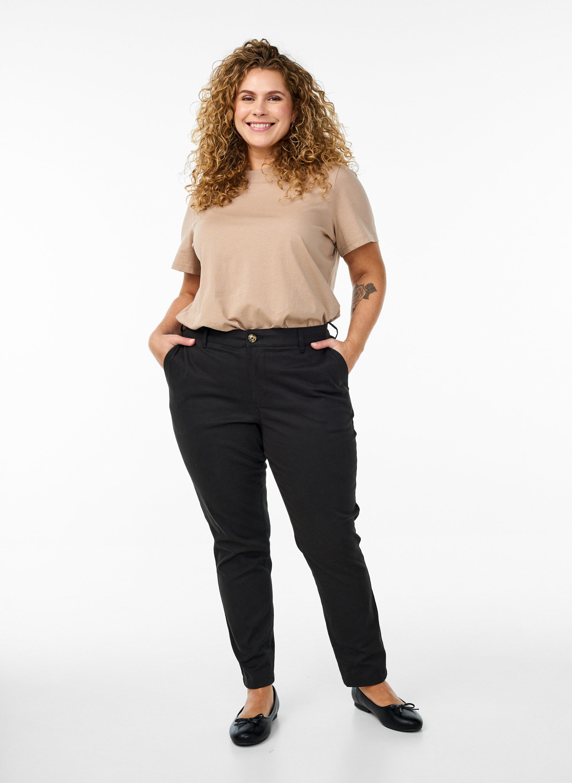 Zizzi Chinos i bomuld, Sort, Model image number 0