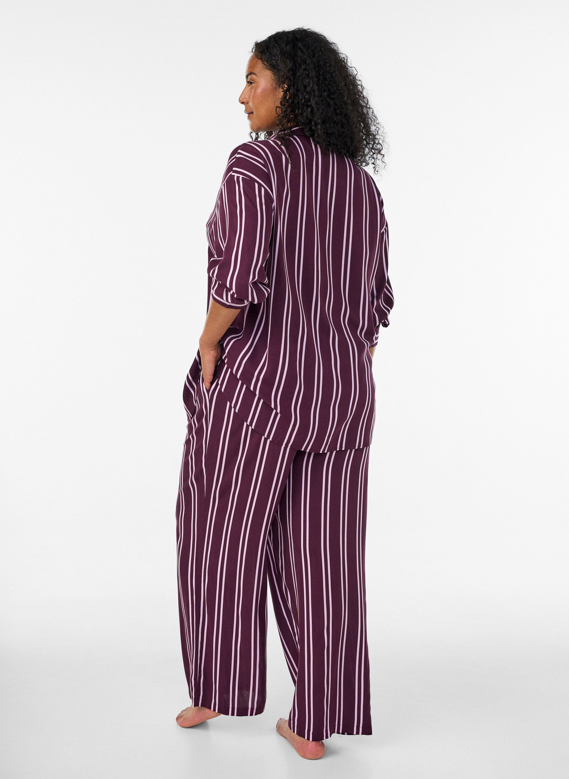 ZizziL&oslash;se natbukser med striber, M&oslash;rk Bordeaux, Model image number 2