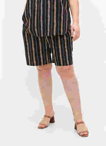 Printede shorts med lommer, Graphic Stripe, Model image number 2