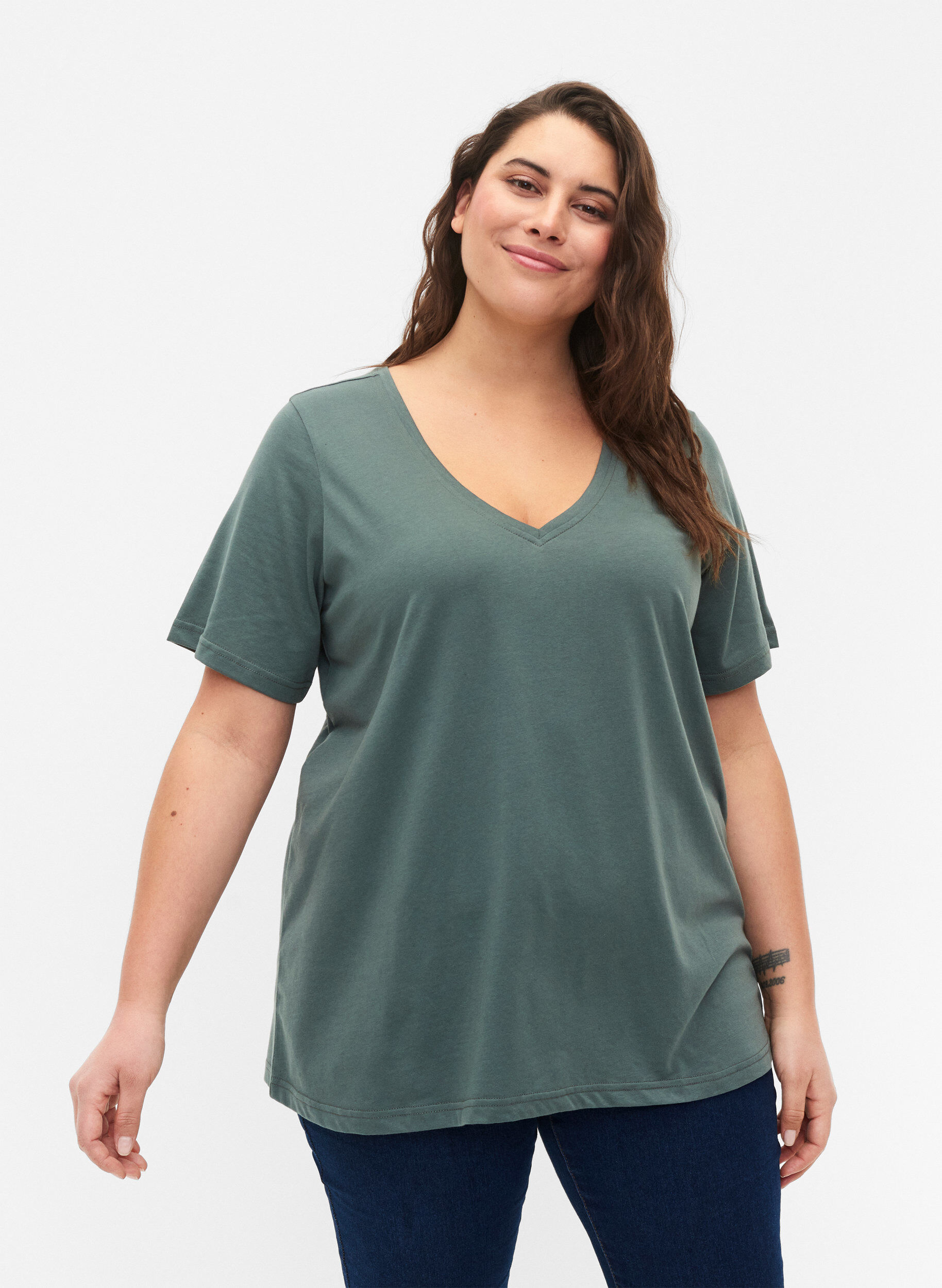 Zizzi FLASH - T-shirt med v-hals, Balsam Green, Model image number 0