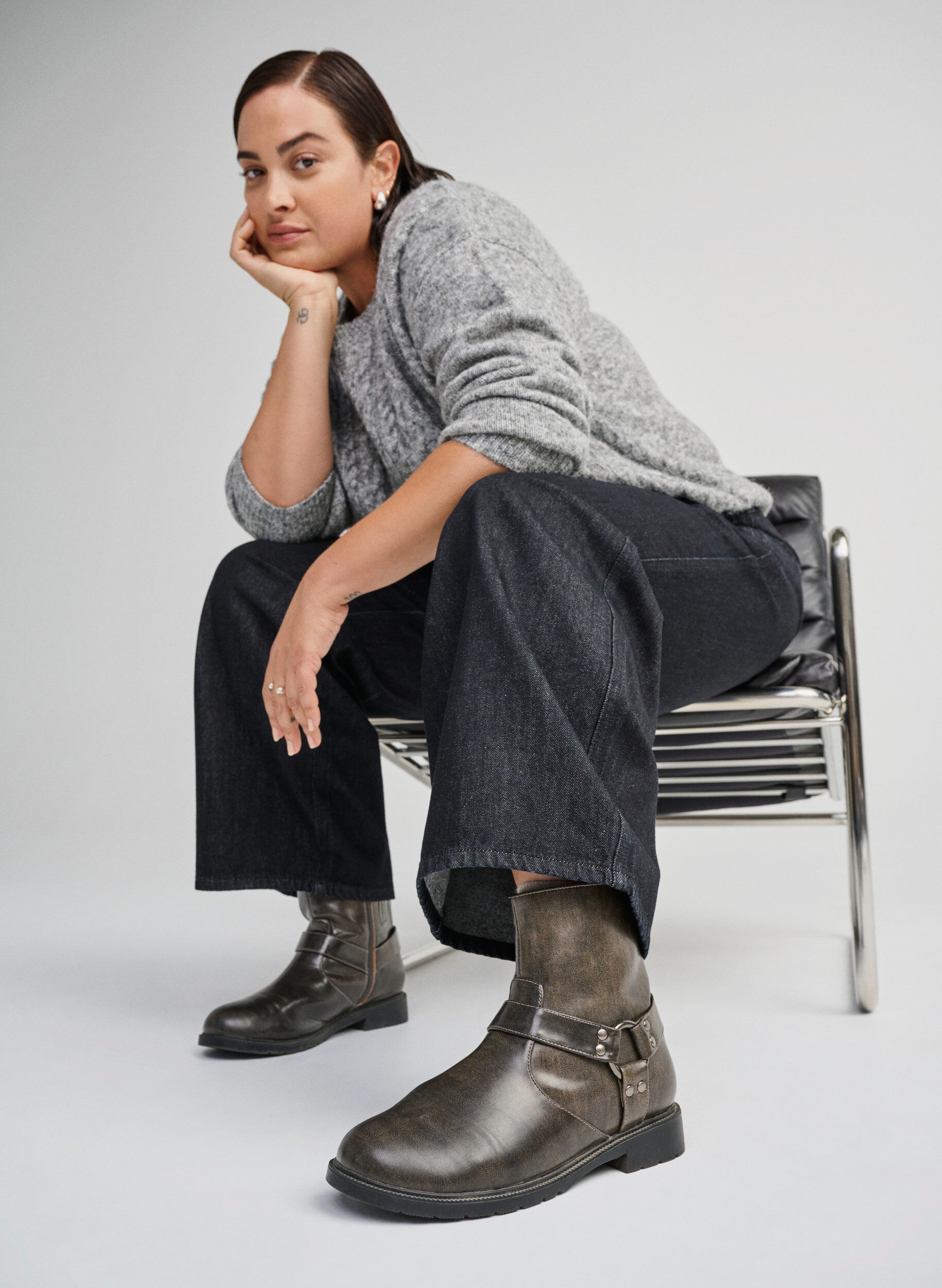 Wide fit - Kort bikerst&oslash;vle