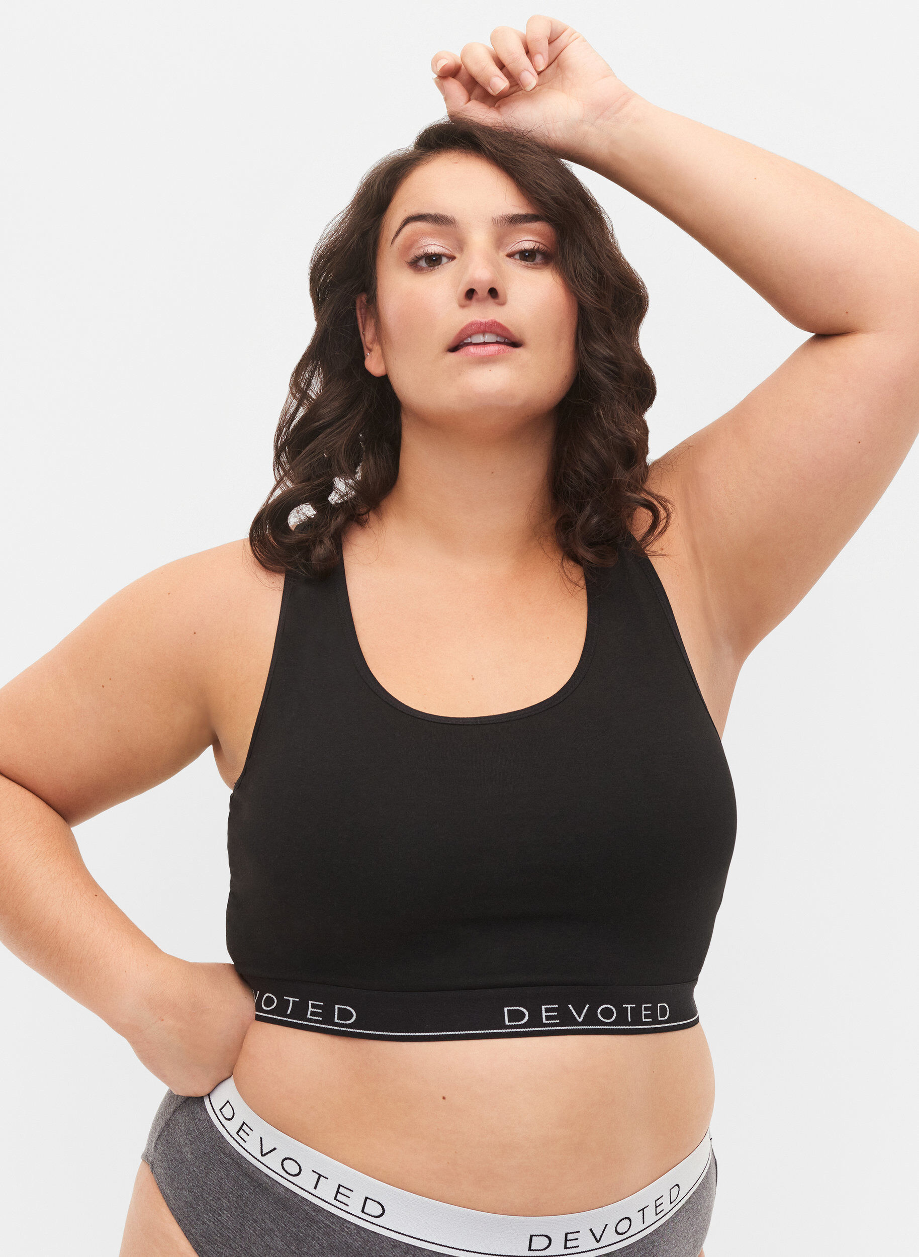 Zizzi Bomulds bh top med rund halsudsk&aelig;ring, Black/Upper Font, Model image number 0