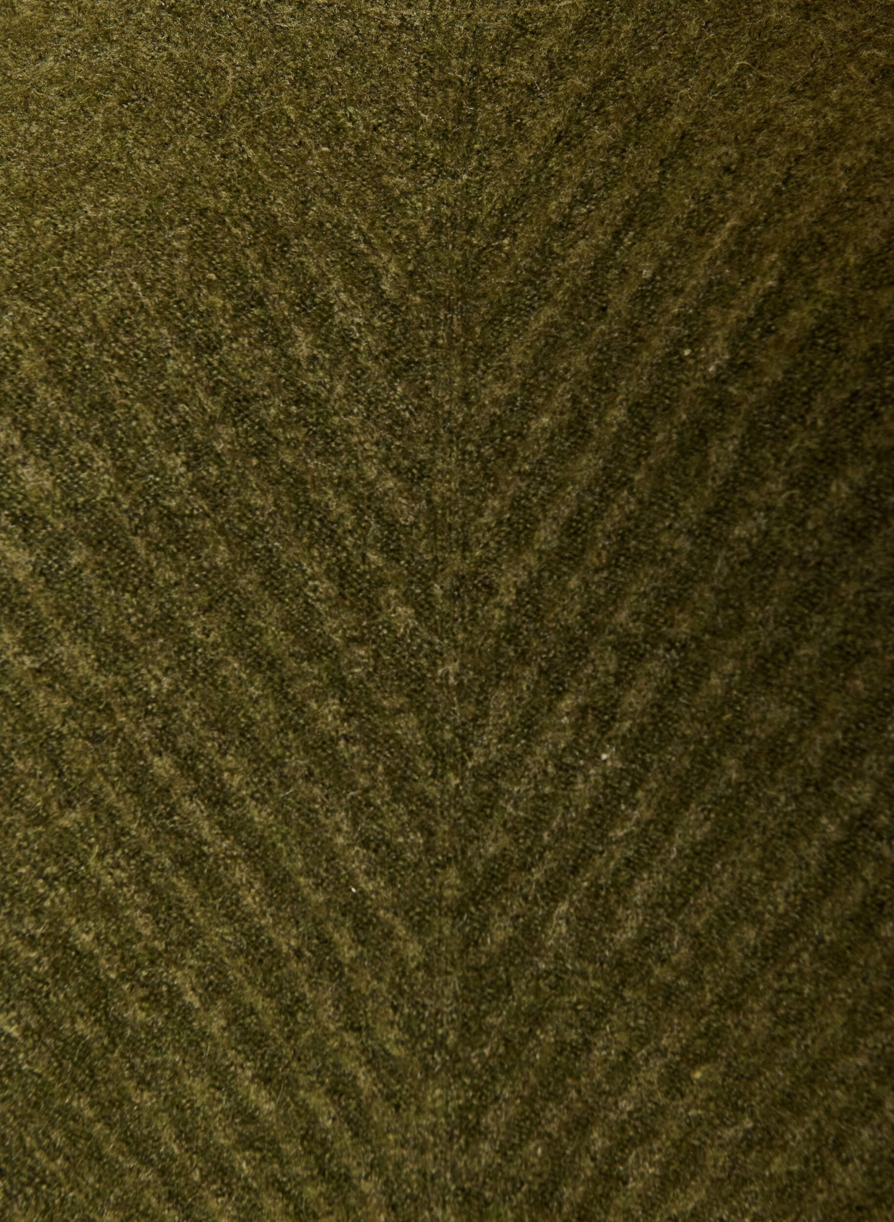 ZizziStrikbluse med V-formet ribm&oslash;nster og slidser, Gr&oslash;n, Packshot image number 2
