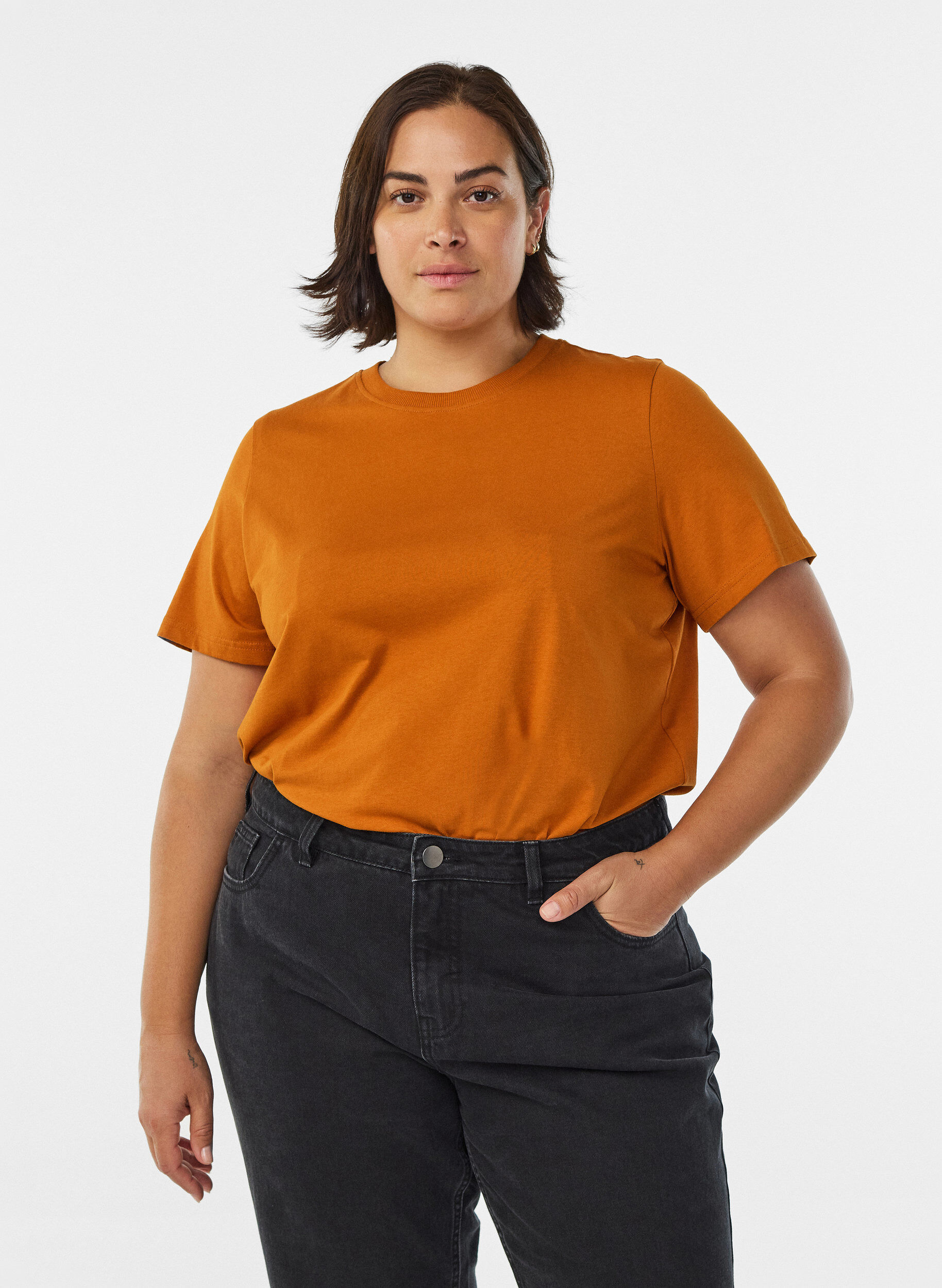 Basis t-shirt i bomuld med rund hals , Orange, Model