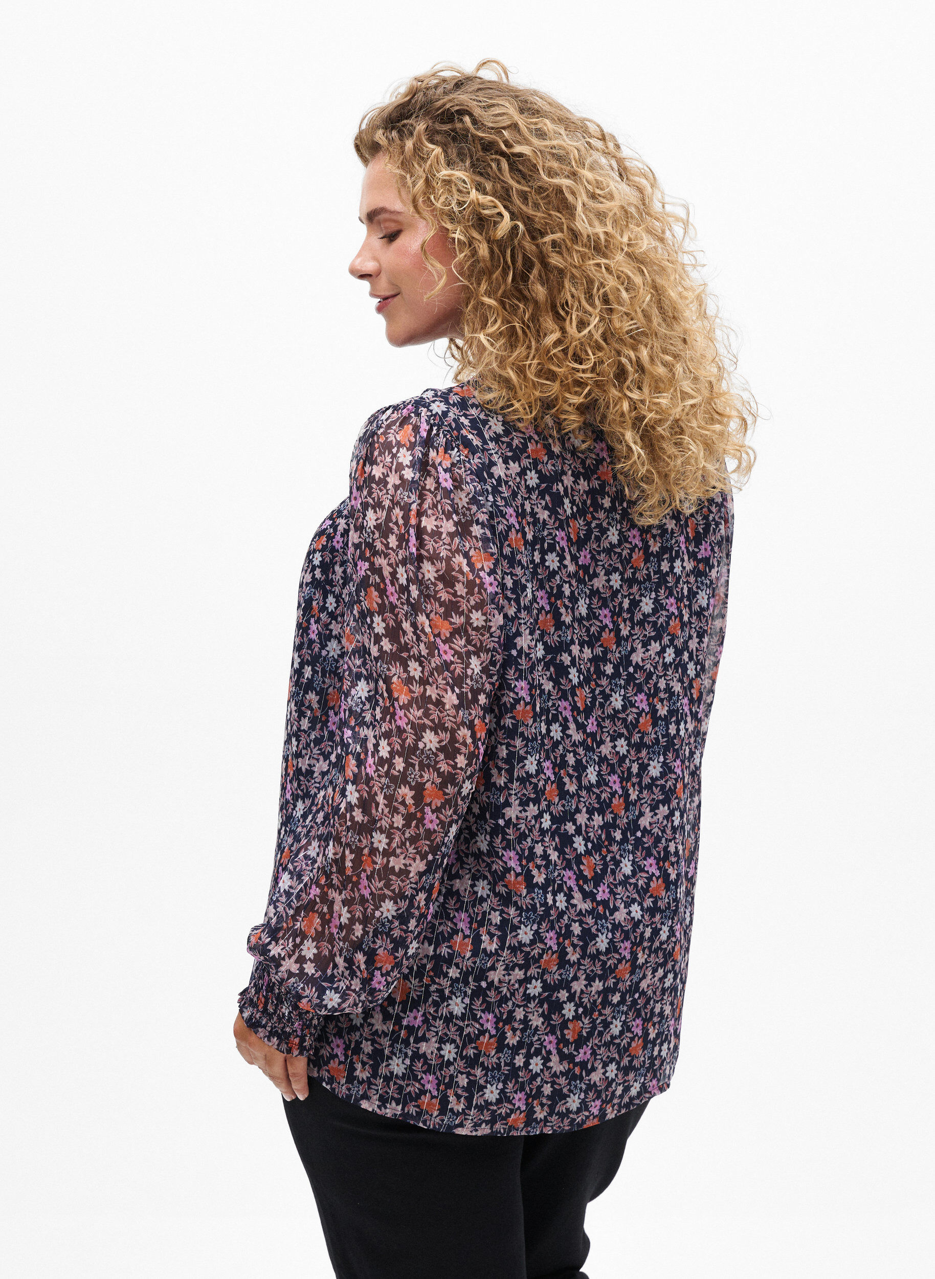 ZizziBluse med blomsterprint og glittertr&aring;d, Bl&aring;, Model image number 2