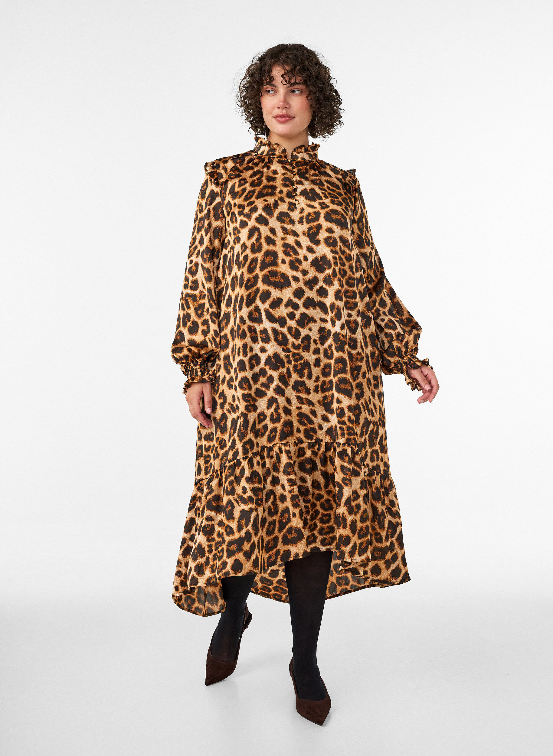 Kjole med leopardprint og fl&aelig;sedetaljer, Brun, Model
