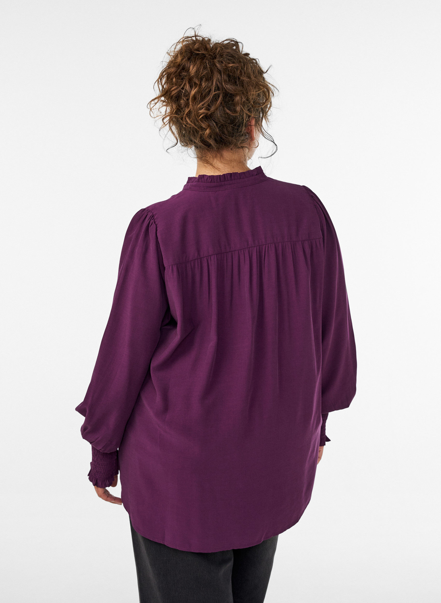 ZizziSkjortebluse med fl&aelig;sekrave og rynkedetaljer, Lilla, Model image number 2