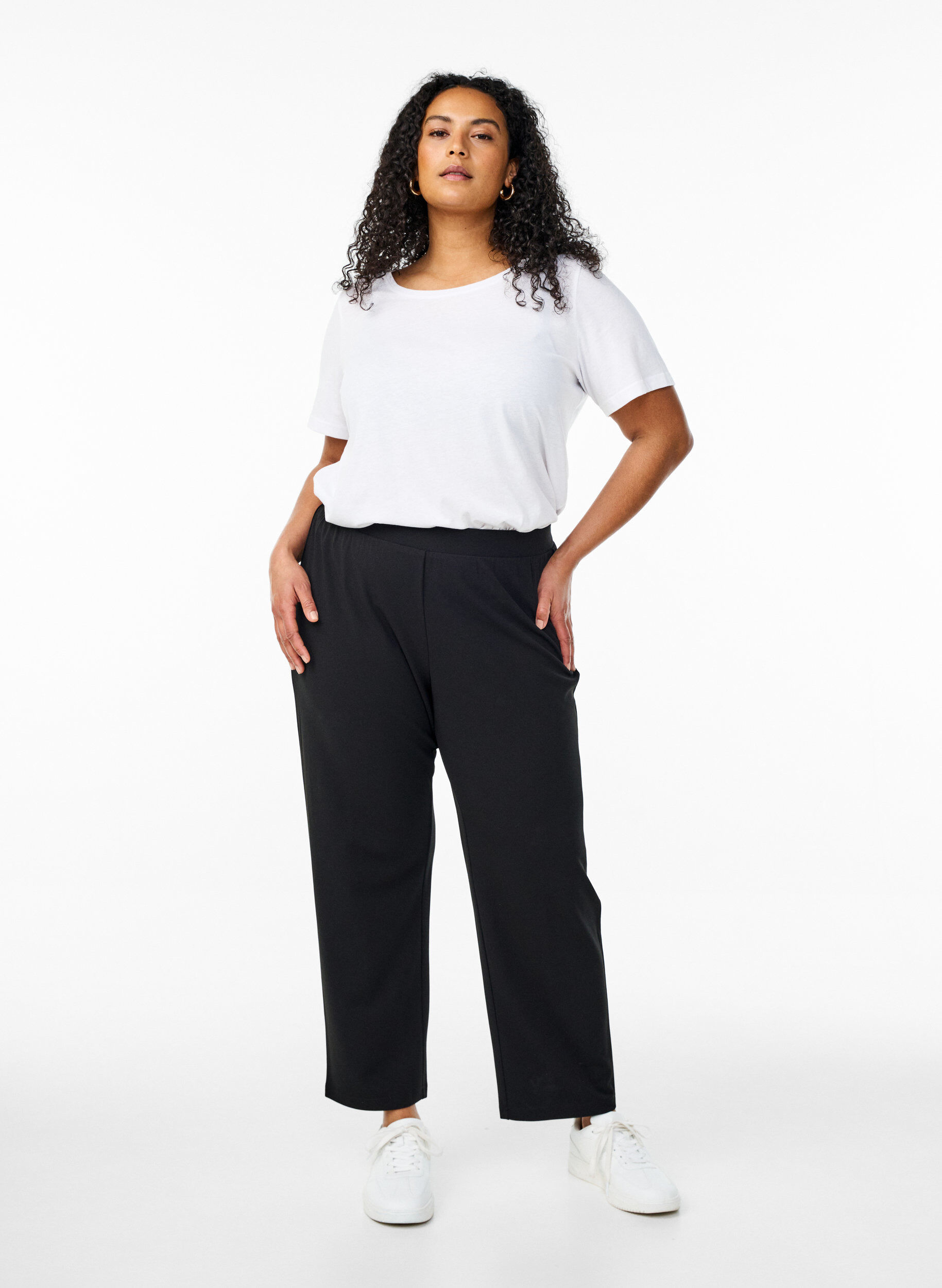 ZizziBukser med straight fit, Sort, Model image number 0