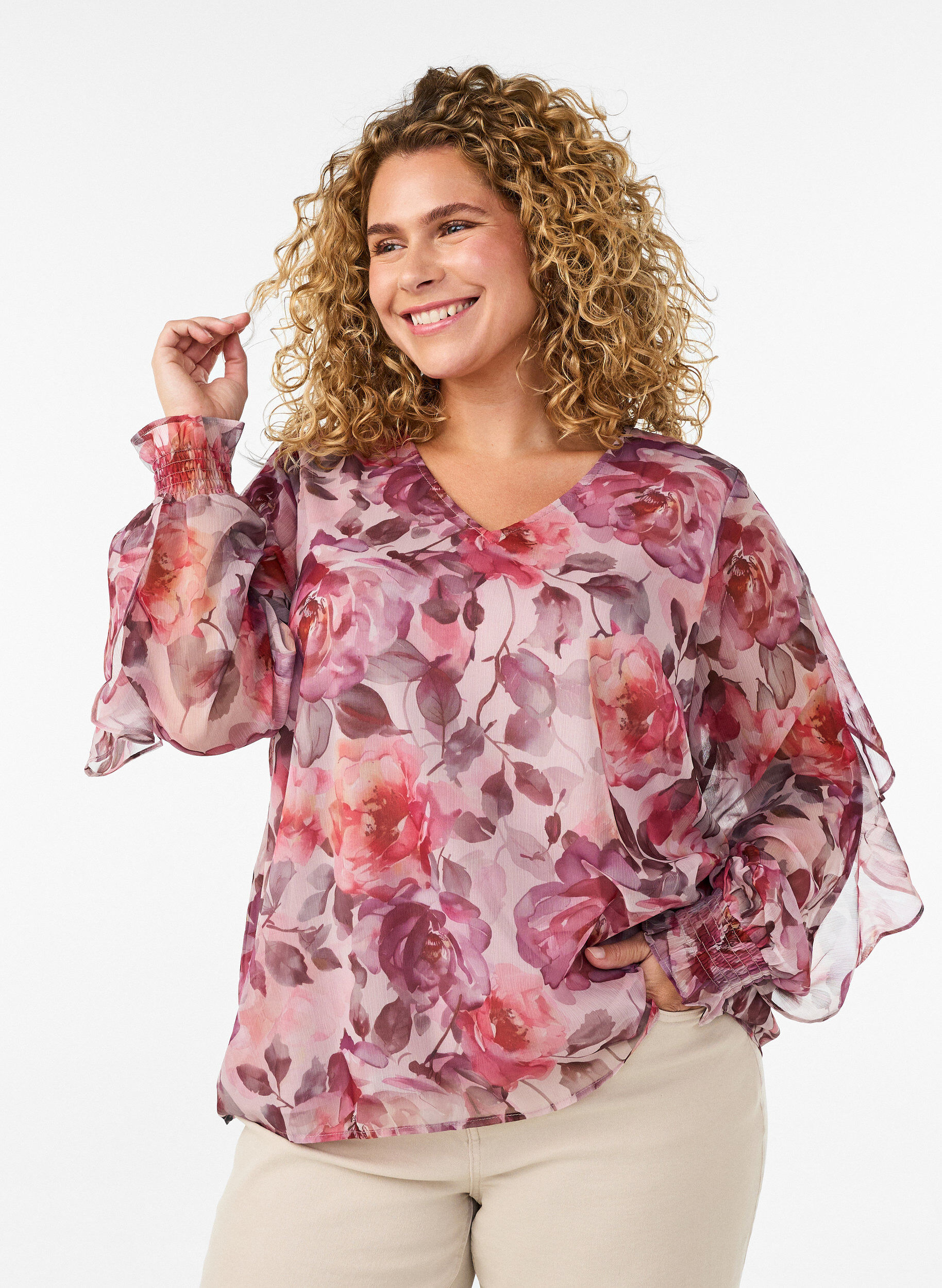 Blomstret bluse med V-udsk&aelig;ring og fl&aelig;se&aelig;rmer, Lyser&oslash;d, Model