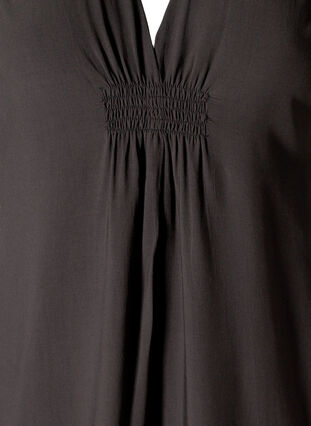 Kortærmet viskose kjole med smock, Licorice, Packshot image number 2