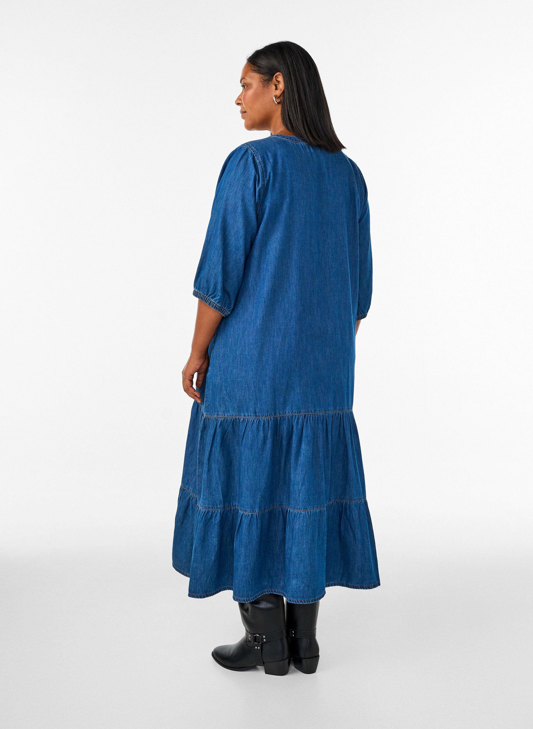 ZizziDenimkjole i maxil&aelig;ngde med fl&aelig;sesk&aelig;ringer, Bl&aring;, Model image number 1