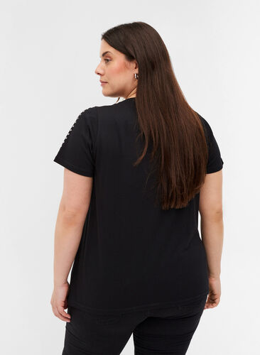 Kortærmet t-shirt med nitter i økologisk bomuld, Black, Model image number 1