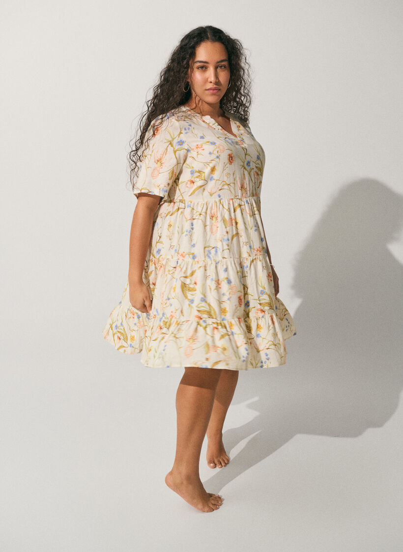 Kn&aelig;lang kjole i h&oslash;r og viskose med A-facon, Vanilla, Image image number 0