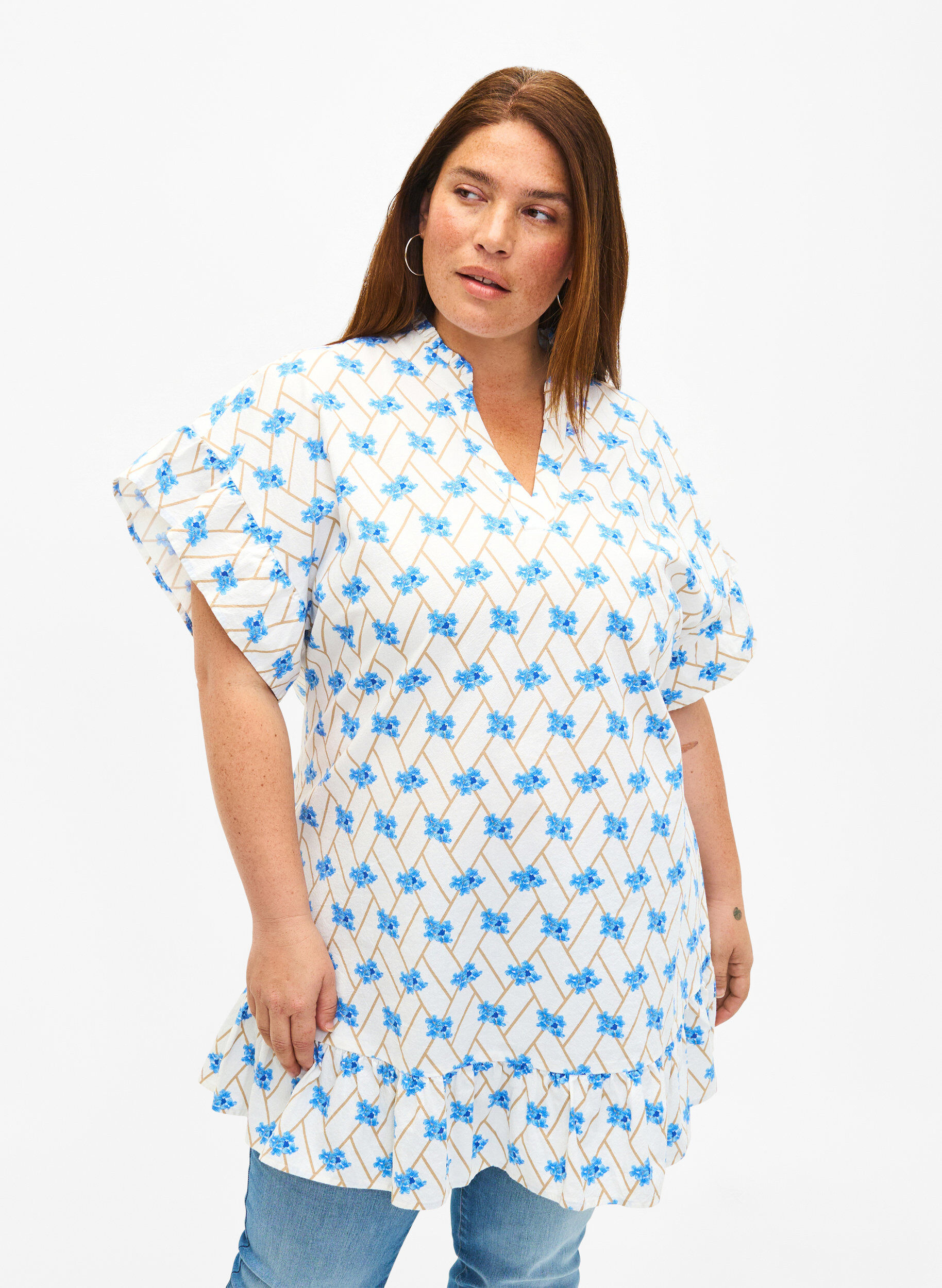 Zizzi Blomstret tunika i bomuld, Snow White Flower, Model image number 0