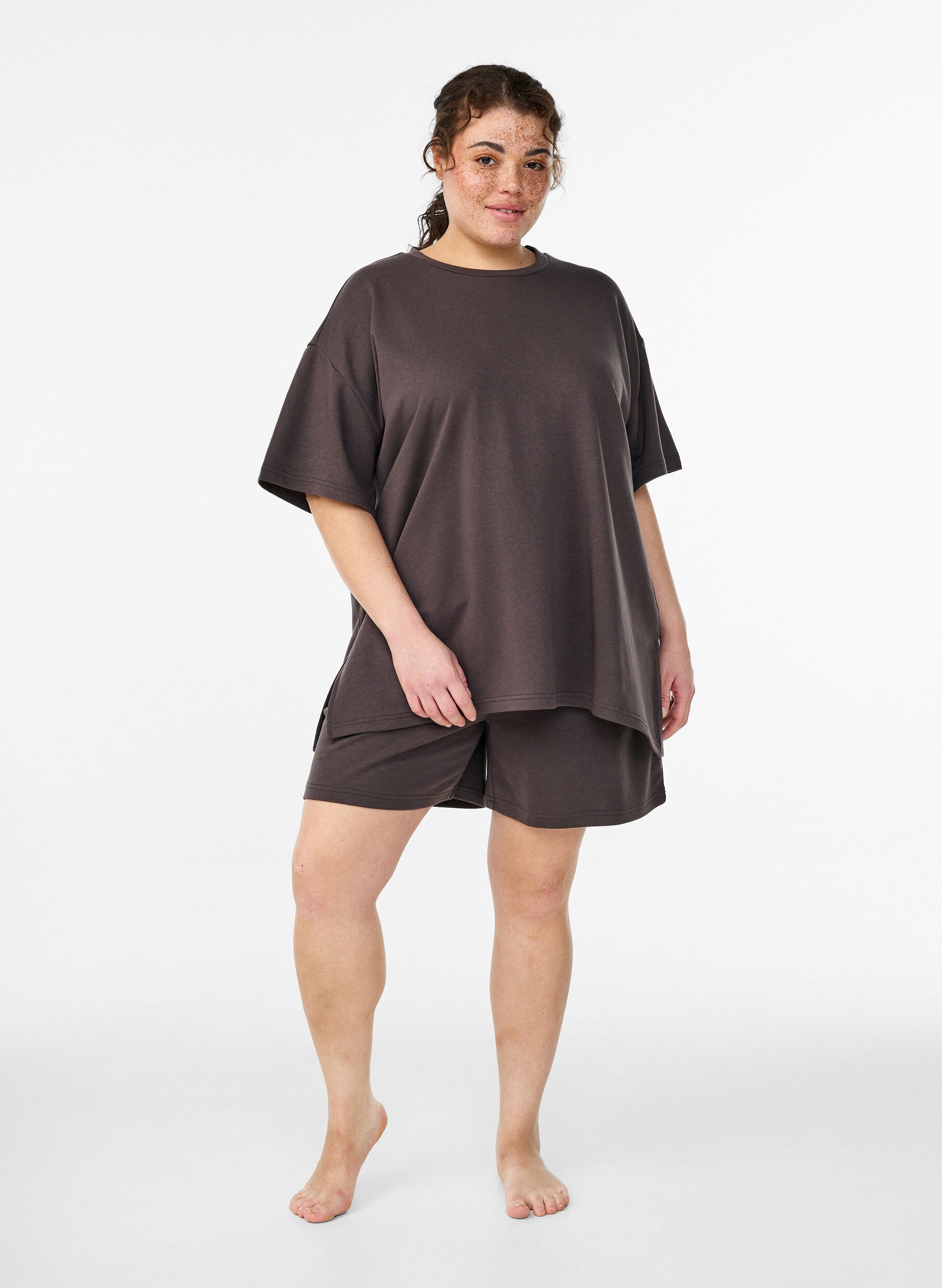 Zizzi Oversize sweat T-shirt, Brun, Model image number 1