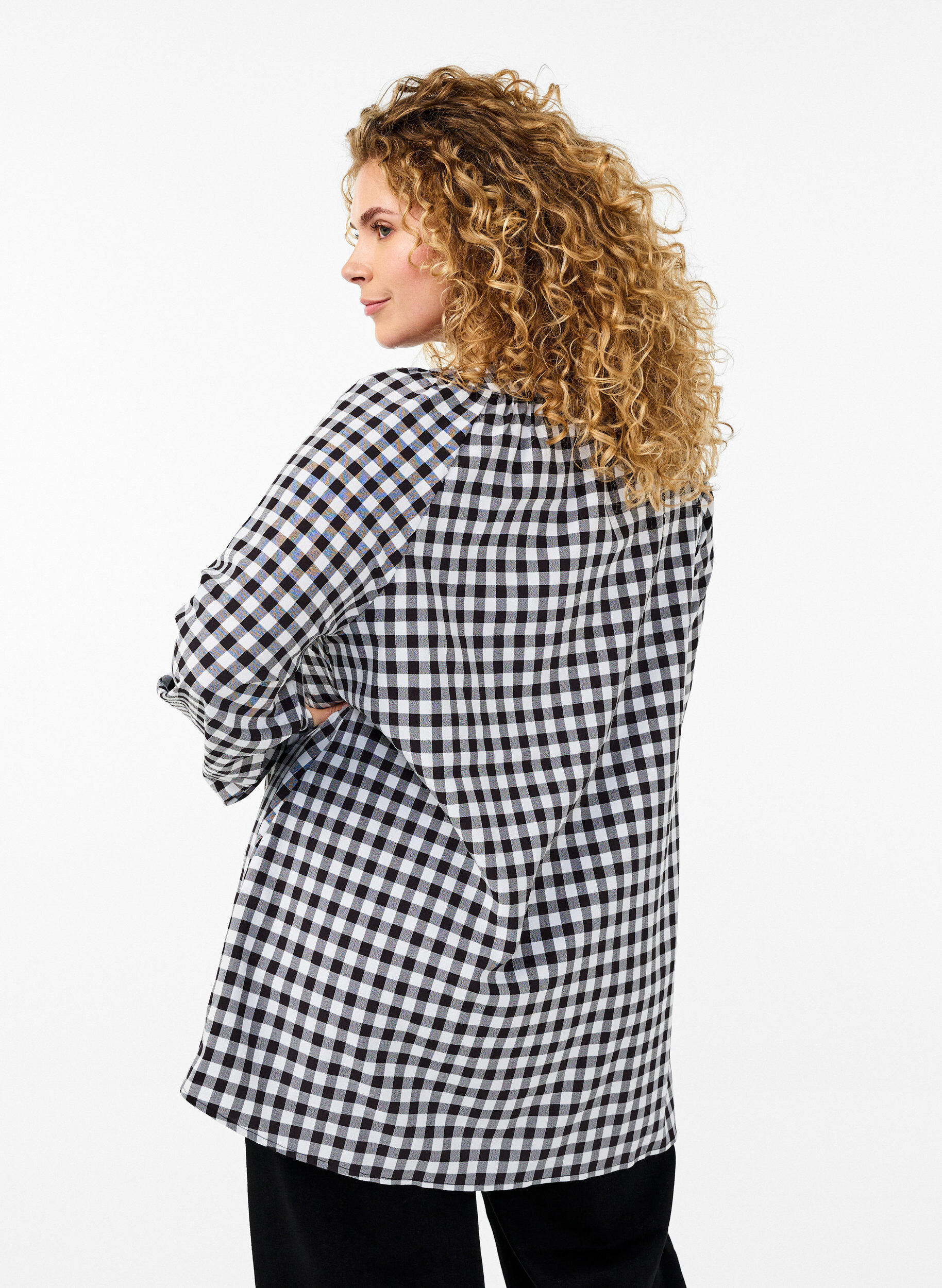 Zizzi Ternet tunika med V-hals, Black/W. Gingham, Model image number 1