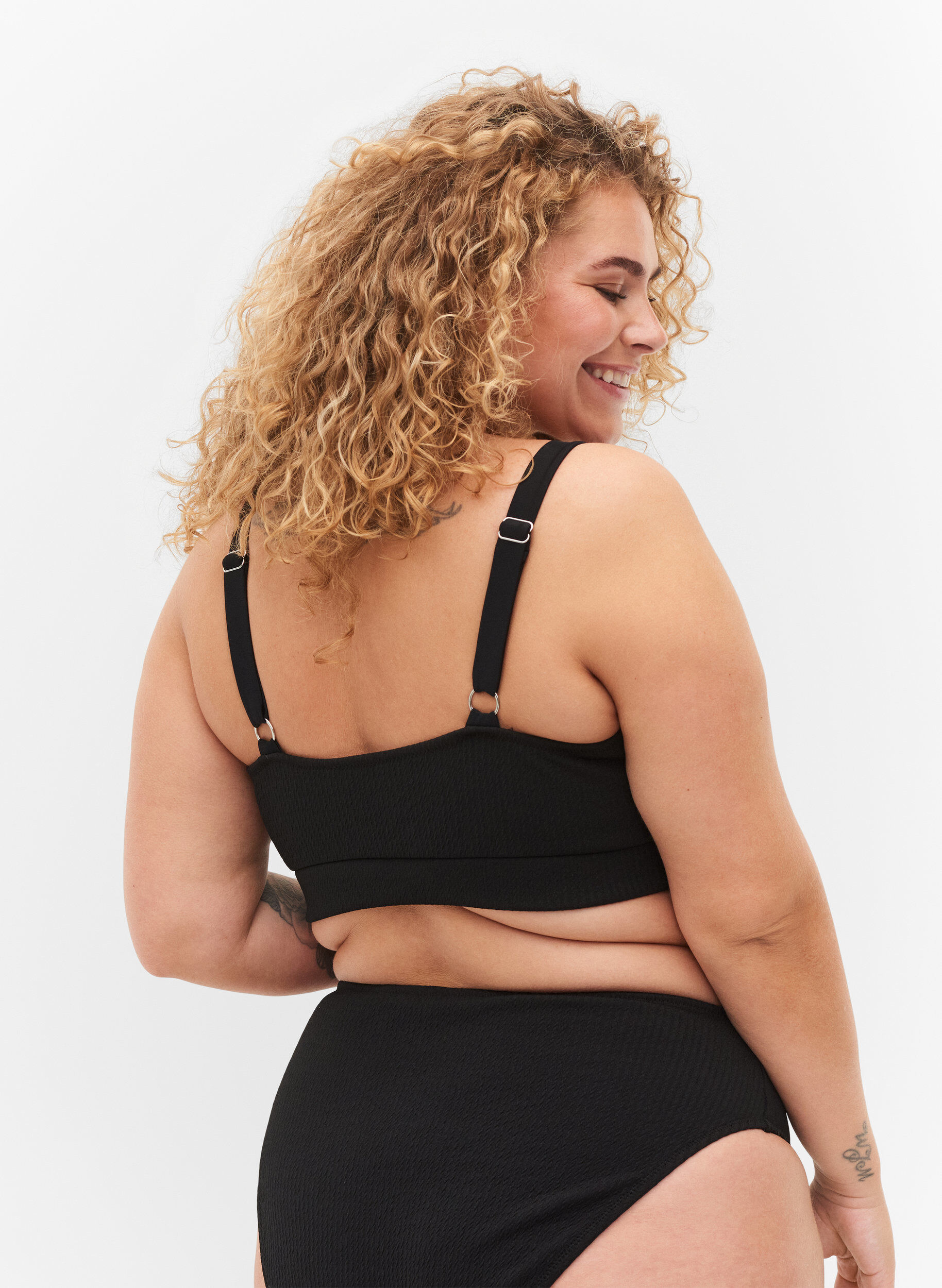 Zizzi Bikini top med crepe struktur, Black, Model image number 1