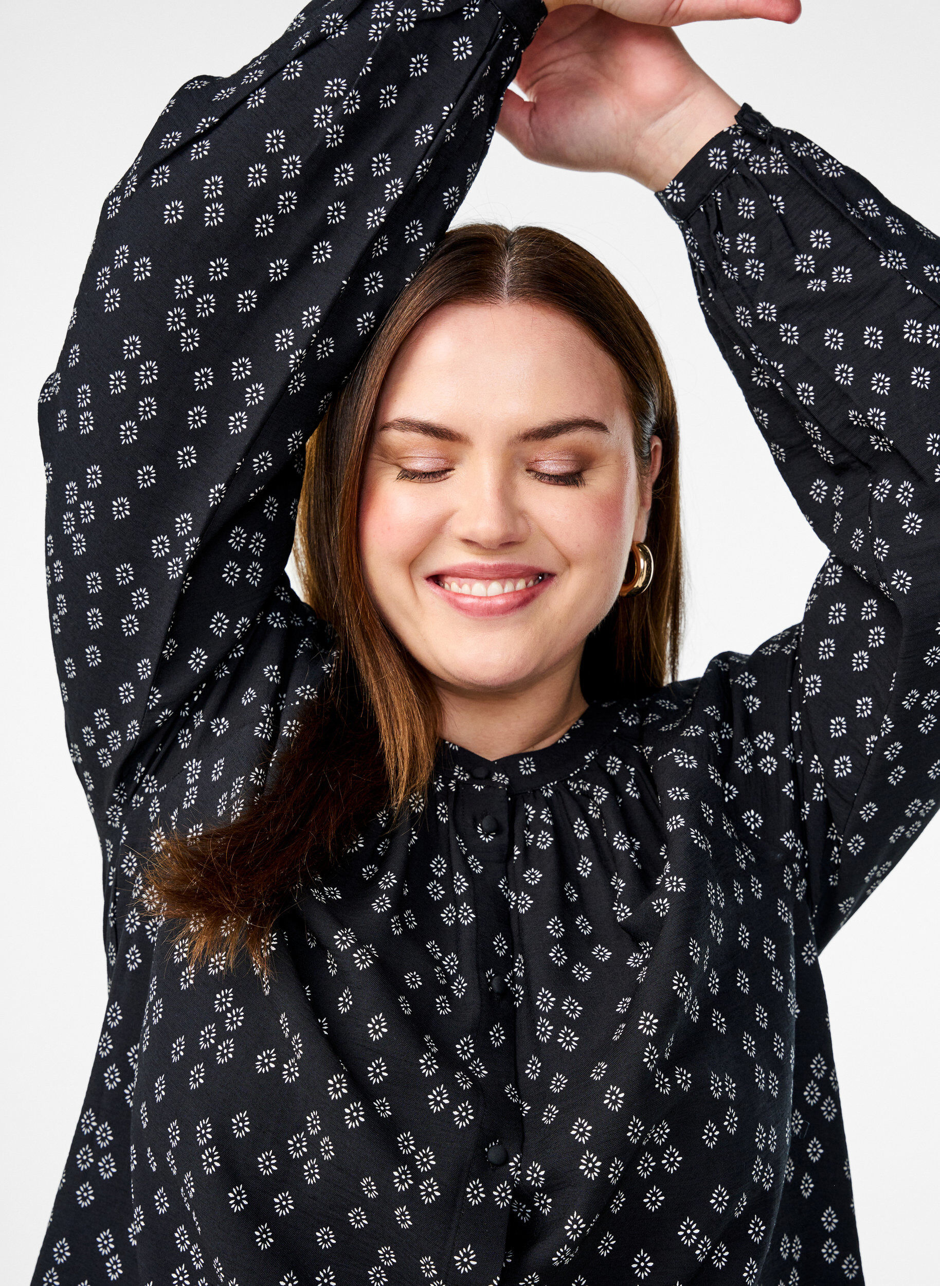 Zizzi Lang&aelig;rmet tunika med blomsterprint, Sort, Image image number 0