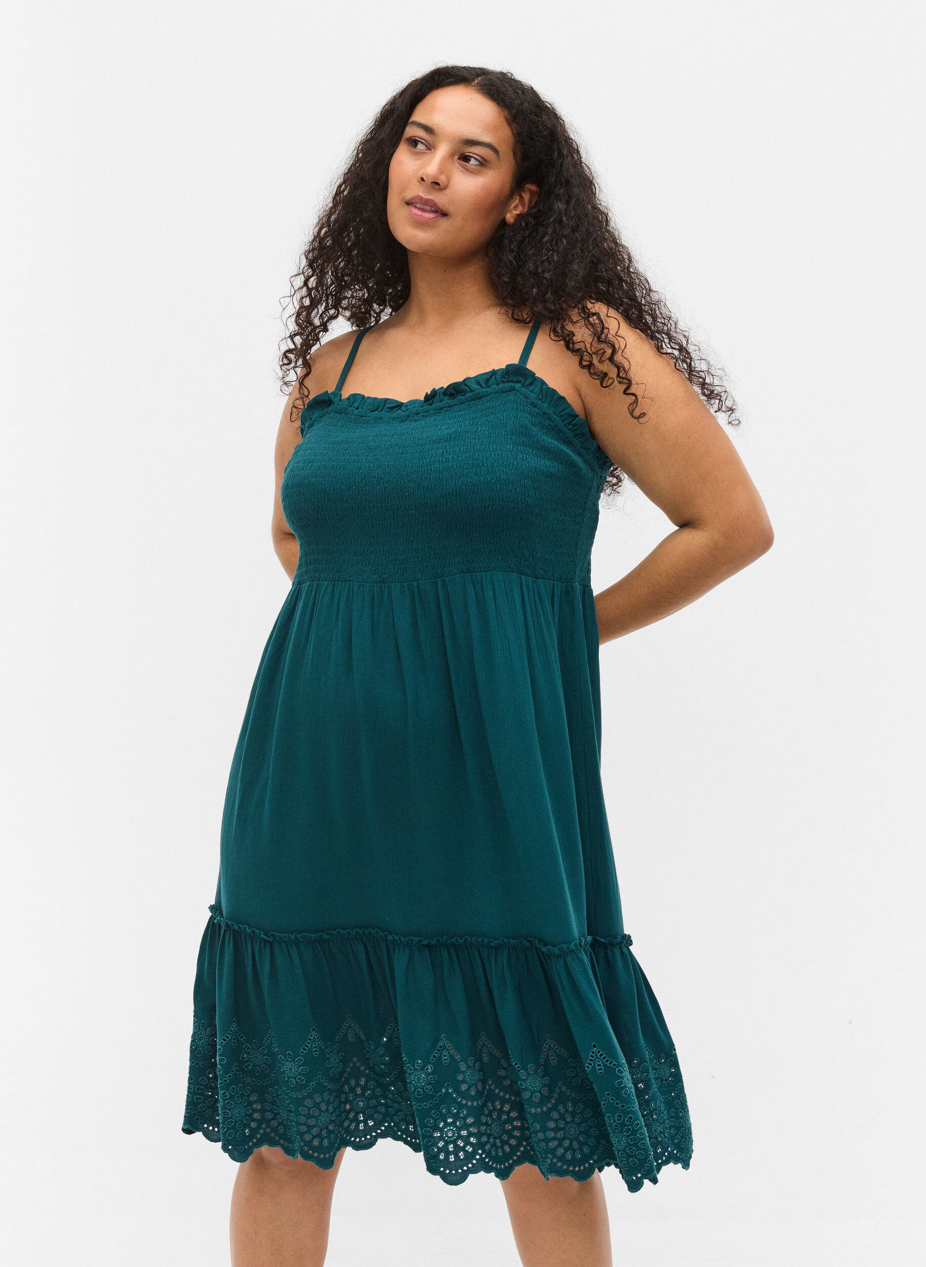 Zizzi Viskose strandkjole med smock og broderi anglaise, Deep Teal, Model image number 0