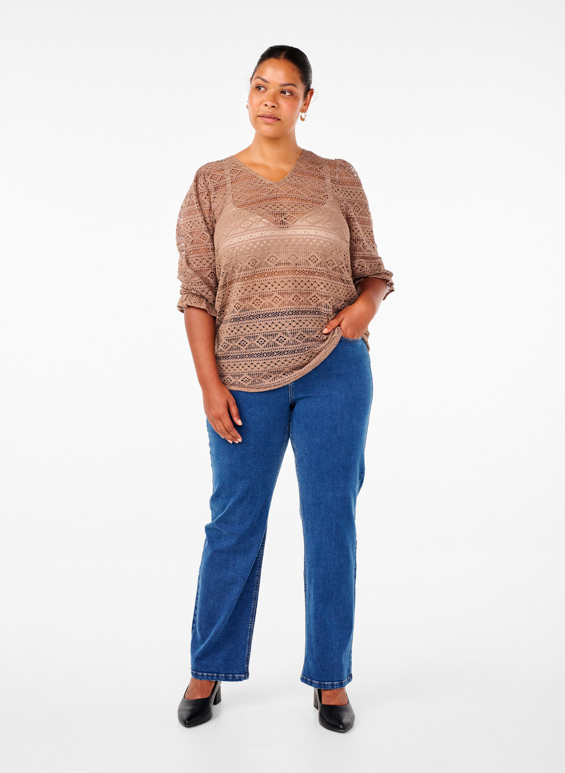 Zizzi Bluse med hulm&oslash;nster og 3/4 &aelig;rmer, Brun, Model image number 1